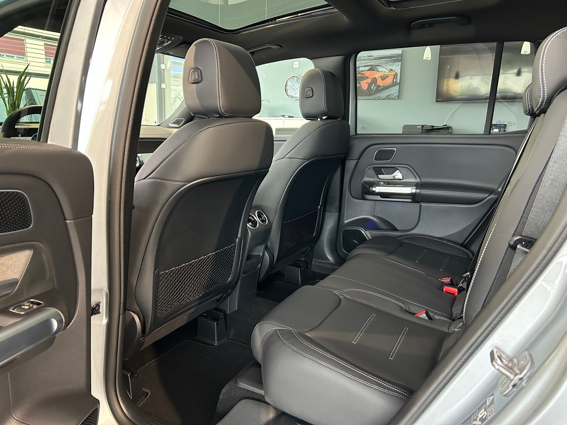 MERCEDES-BENZ GLB 220 d 4Matic 8G-Tronic-image-15