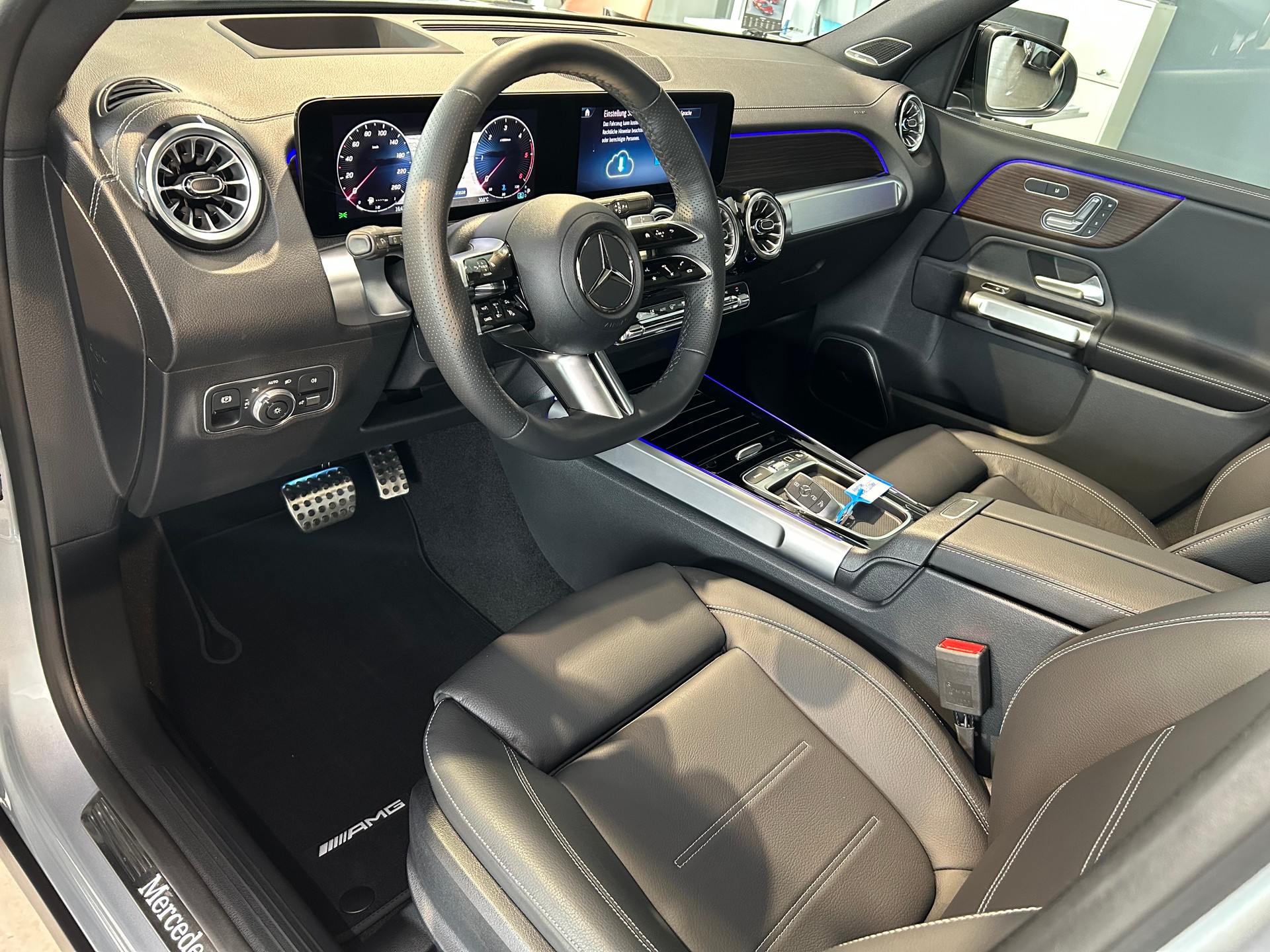 MERCEDES-BENZ GLB 220 d 4Matic 8G-Tronic-image-10