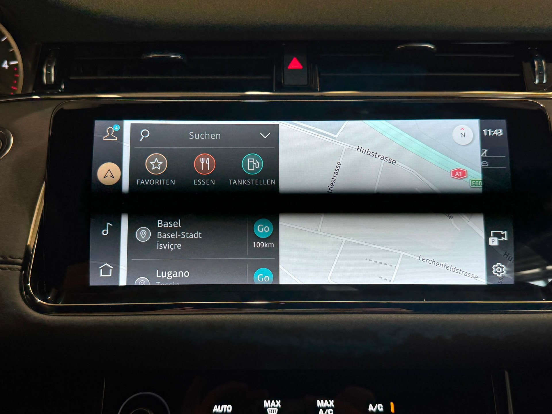 LAND ROVER Range Rover Evoque R-Dynamic D 200 MHEV S AT9-image-17
