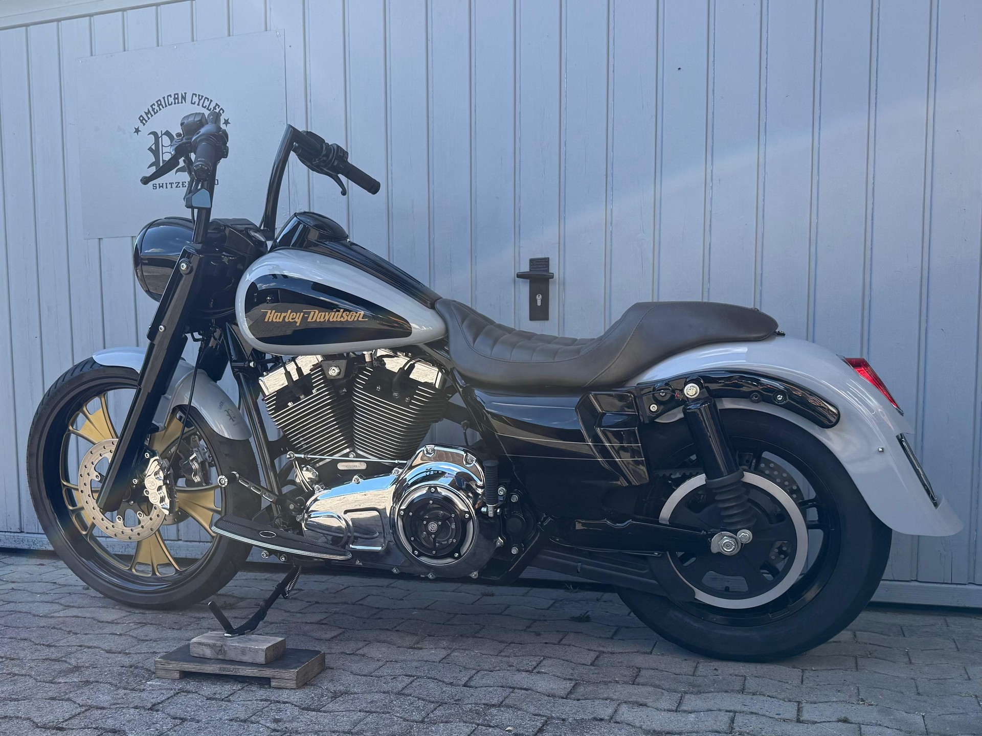 HARLEY-DAVIDSON FLHRCI Road King Classic-image-1