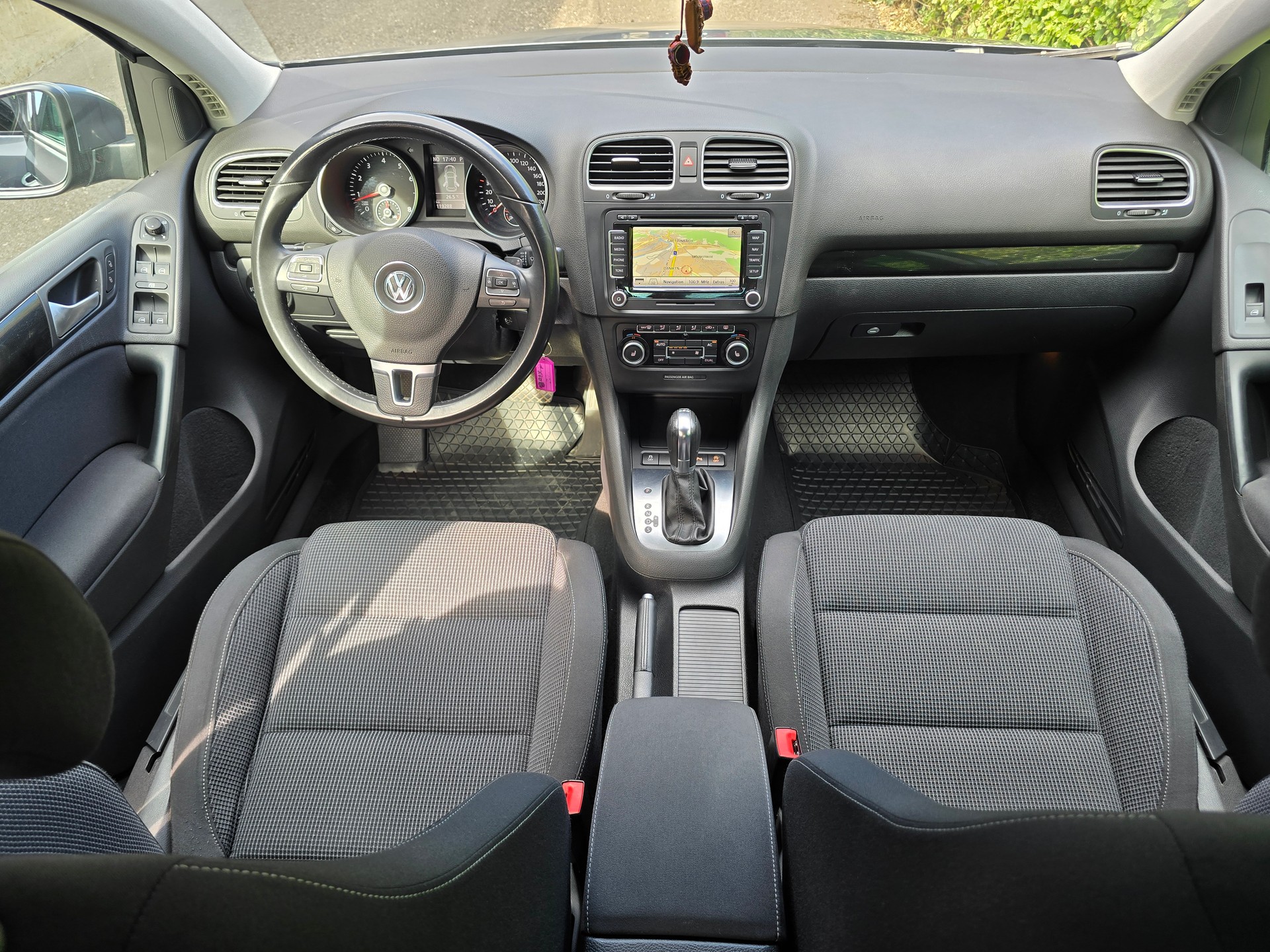 VW Golf 1.2 TSI BlueMotion Technology Comfortline DSG-image-9