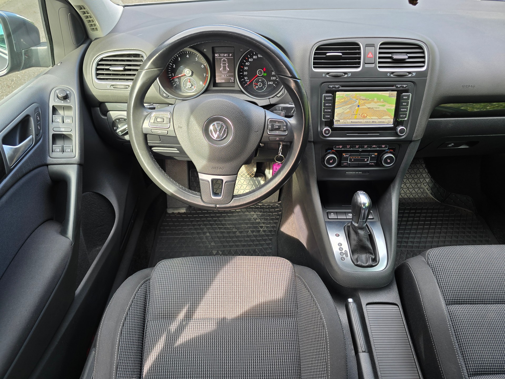 VW Golf 1.2 TSI BlueMotion Technology Comfortline DSG-image-10