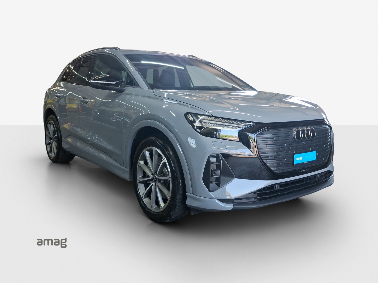 AUDI Q4 e-tron 45 Edition Swiss Ski quattro-image-6