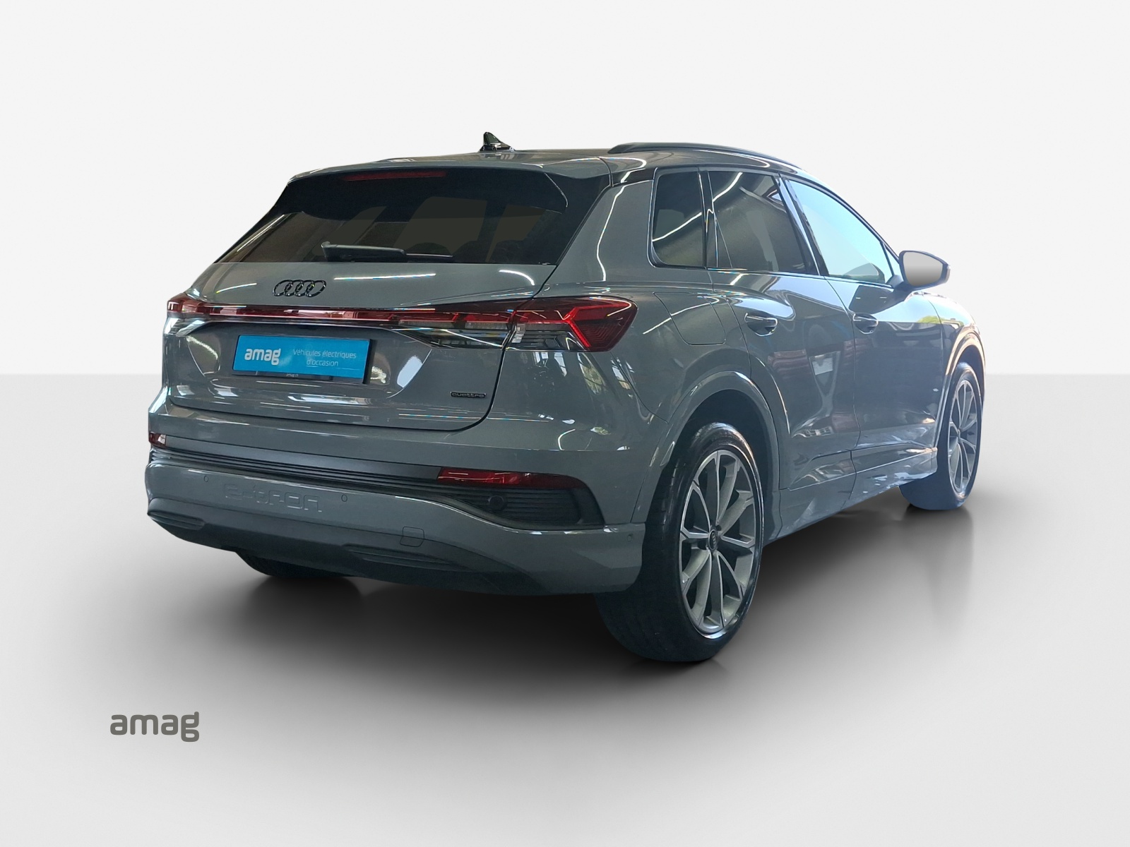 AUDI Q4 e-tron 45 Edition Swiss Ski quattro-image-5