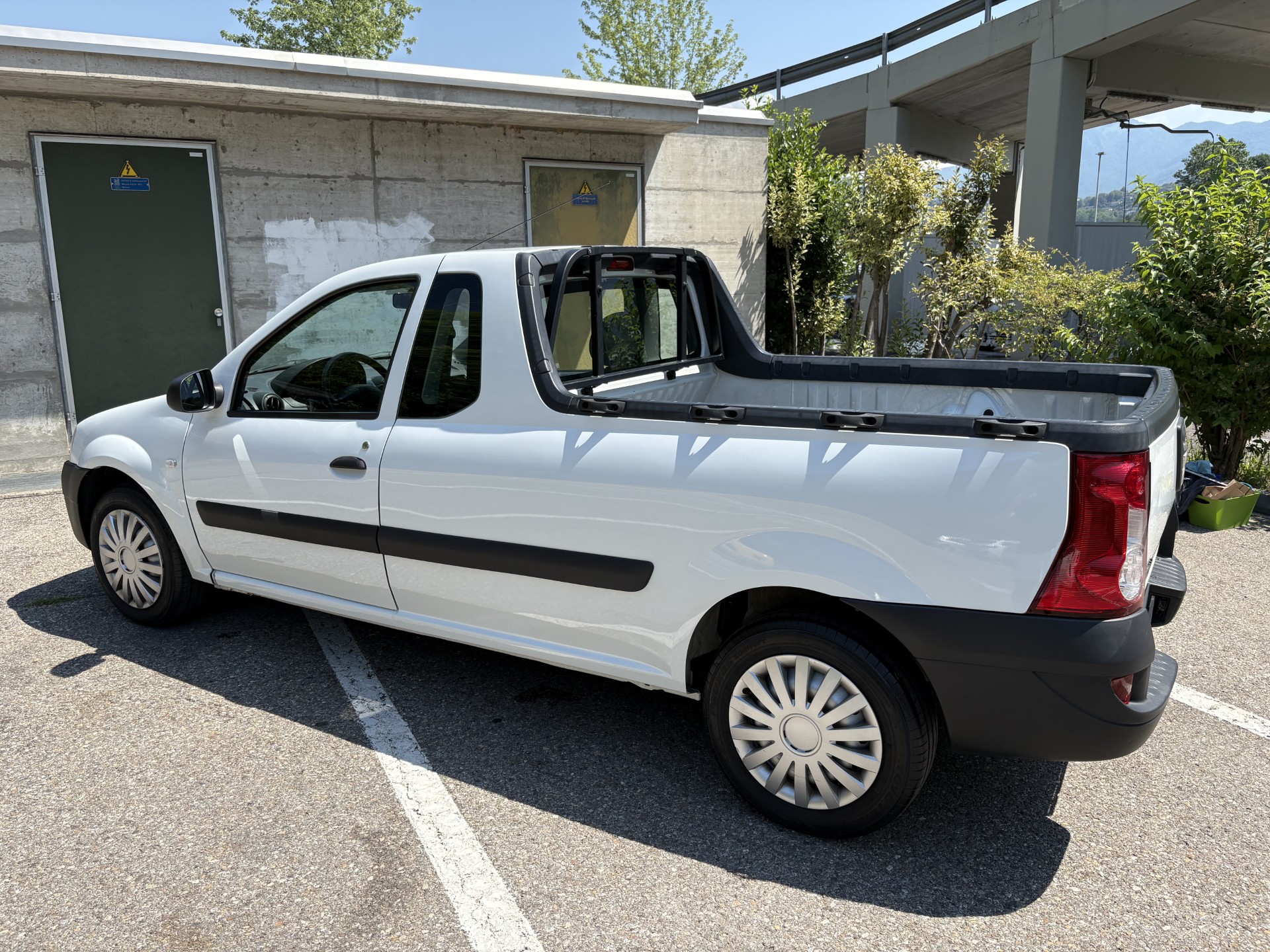 DACIA 1.6 Ambiance-image-2