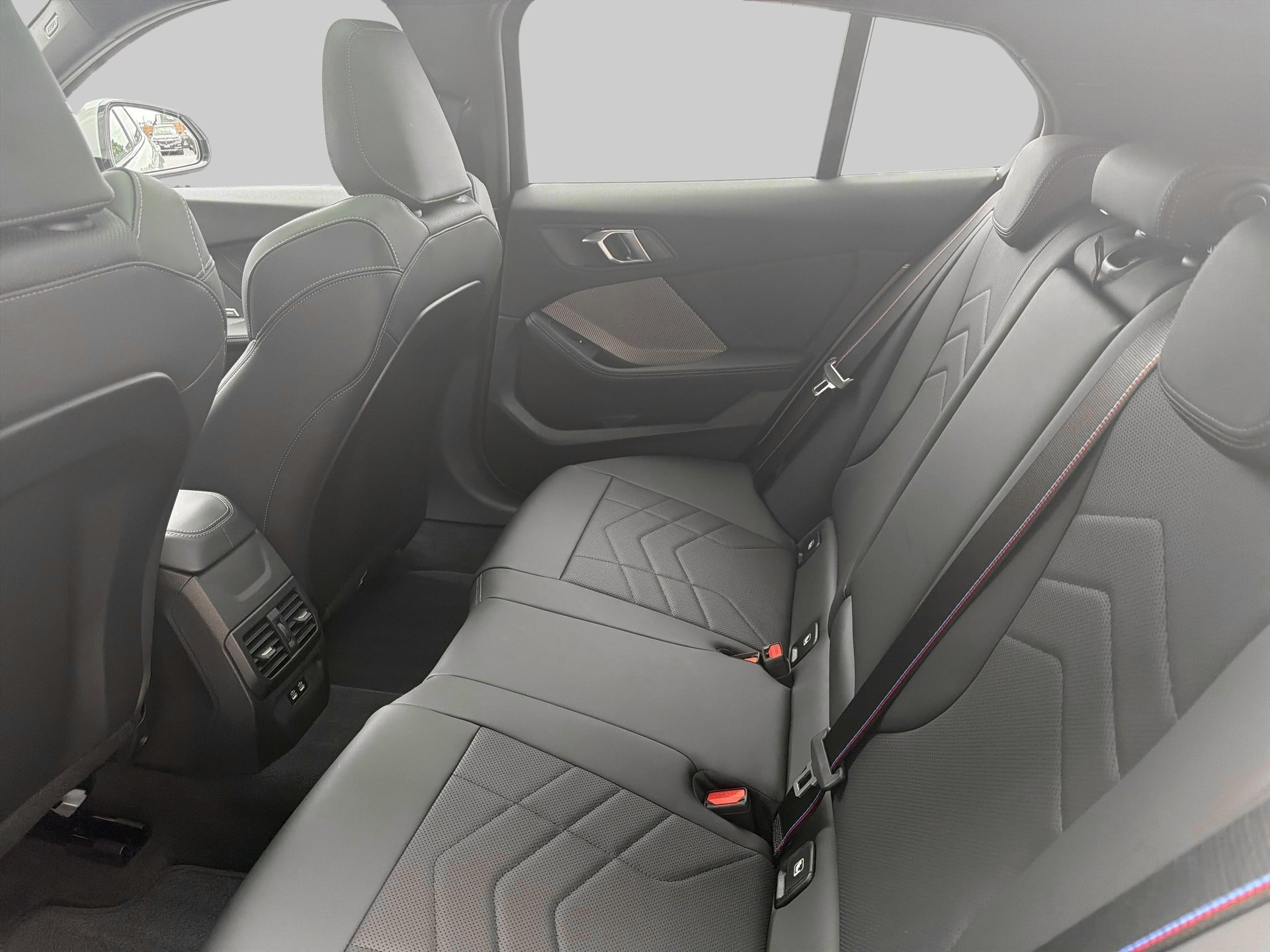 BMW 123 xDrive M Sport Pro St-image-16
