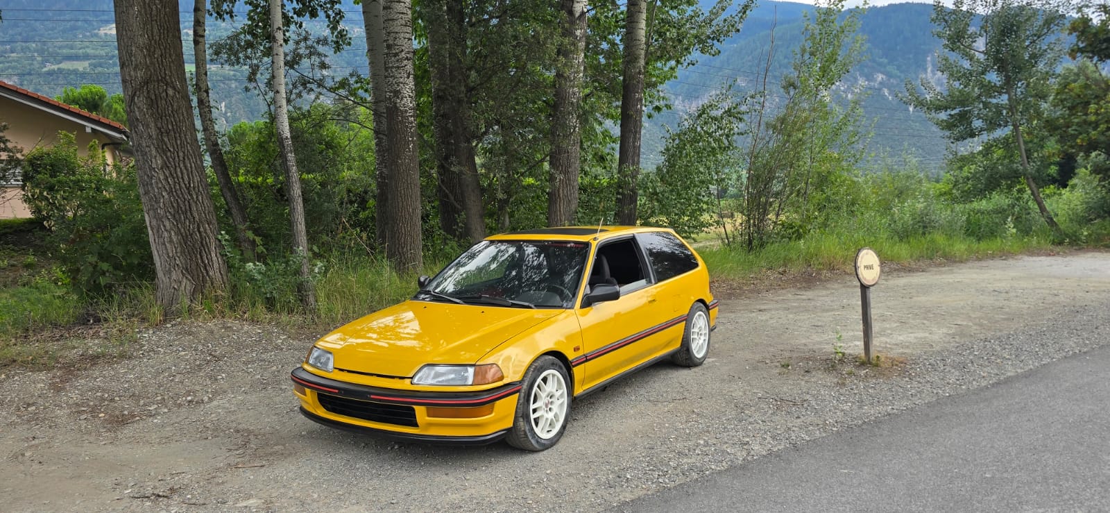 HONDA Civic 1.6i-16 DOHC V-TEC-image-0