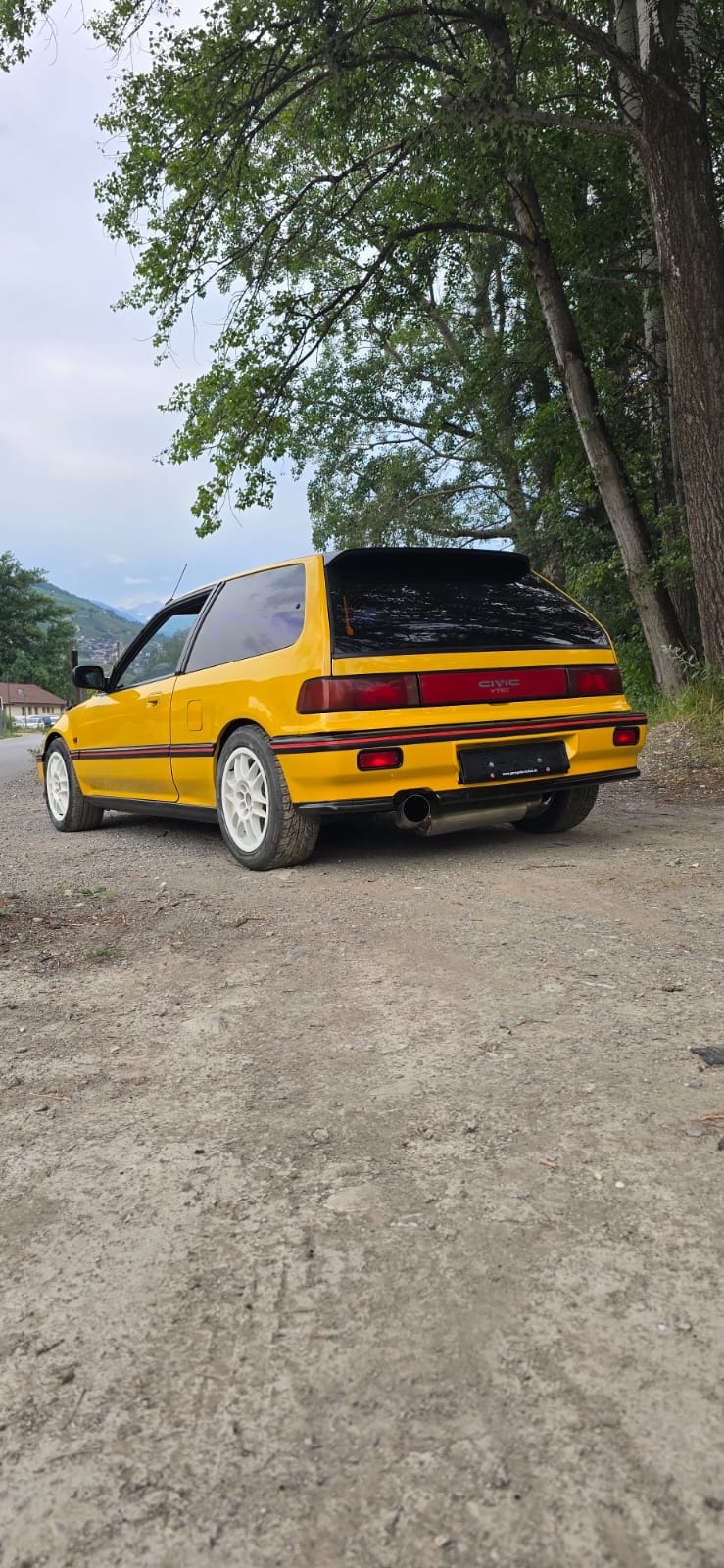 HONDA Civic 1.6i-16 DOHC V-TEC-image-3
