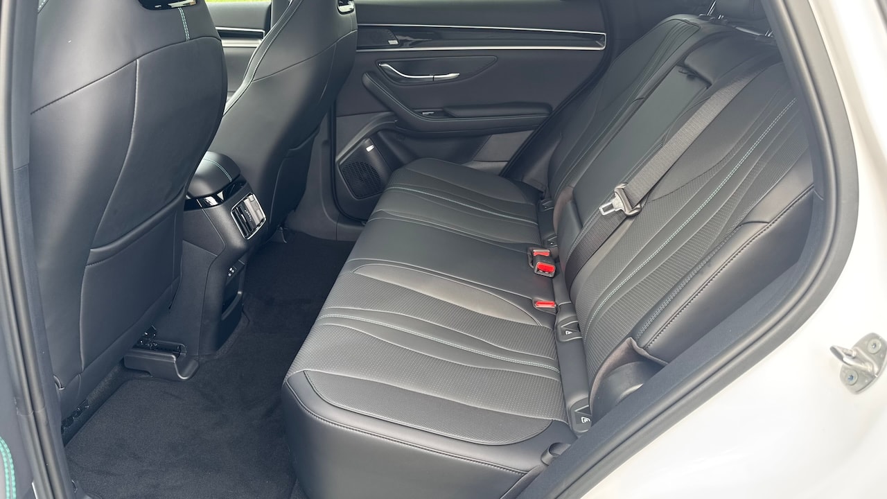 BYD Seal U DM-i Design AWD-image-28