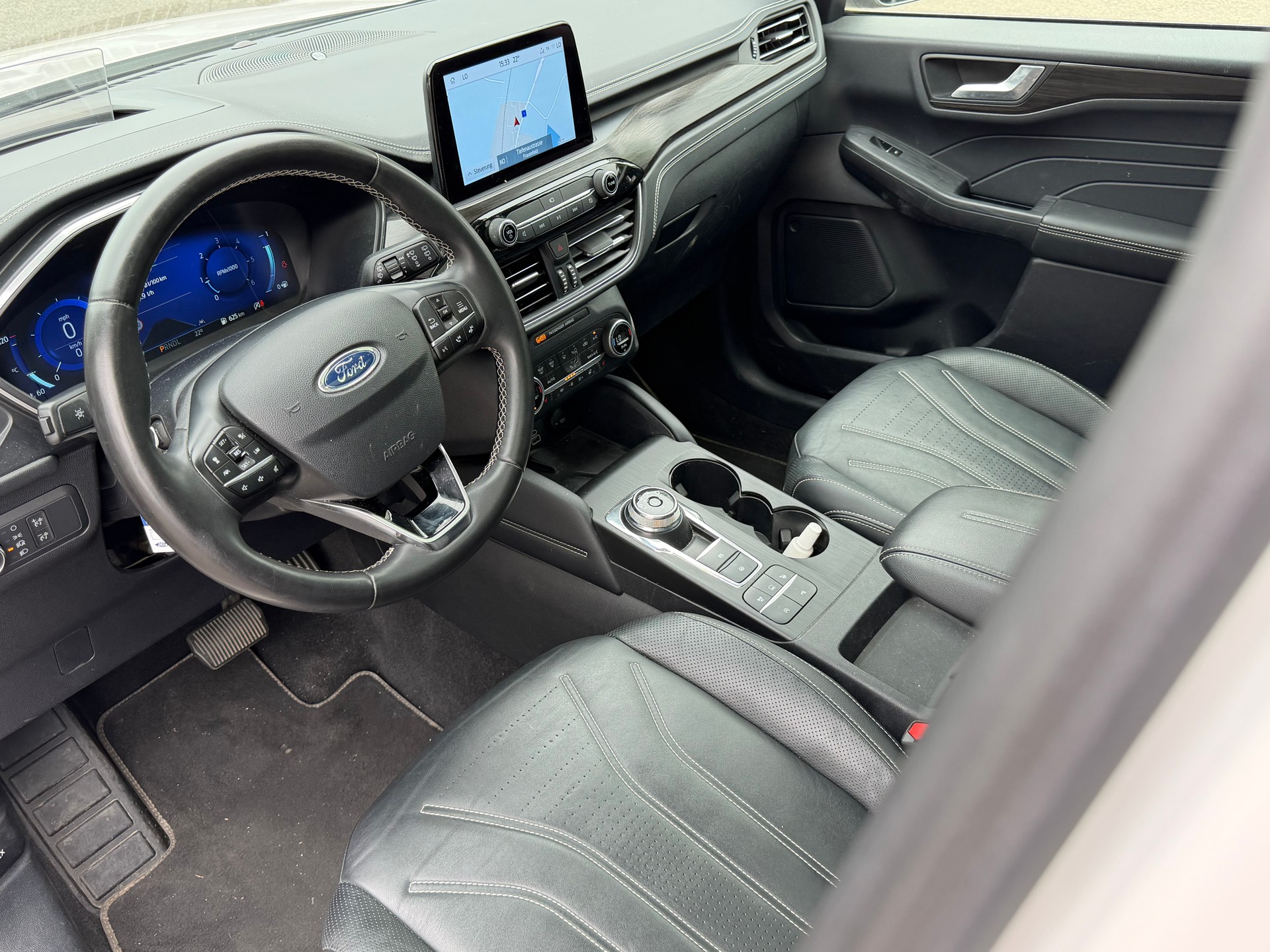 FORD Kuga 2.0 TDCi EcoBlue Vignale 4WD Automat-image-7