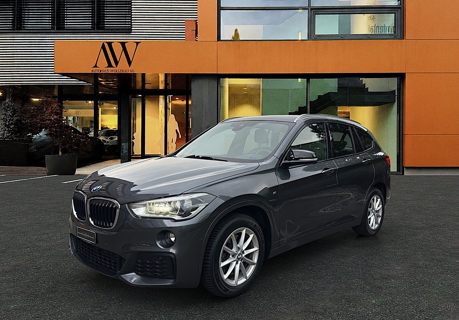 BMW X1 25i xDrive SAG / Top Ausstattung-image-2