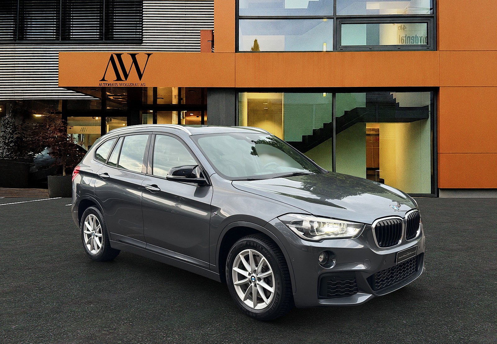 BMW X1 25i xDrive SAG / Top Ausstattung-image-7