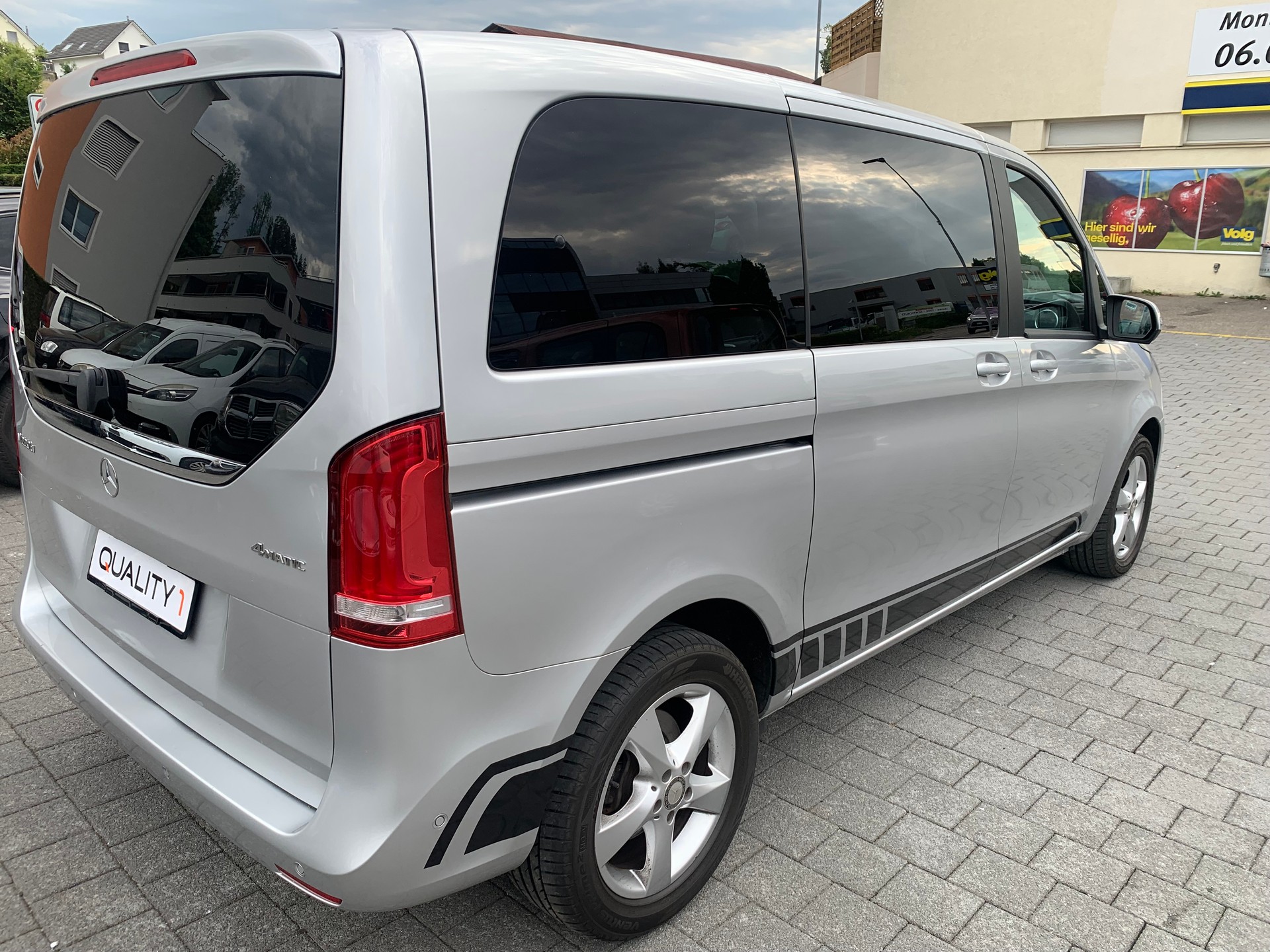 MERCEDES-BENZ V 220 d kompakt 4Matic 7G-Tronic-image-1