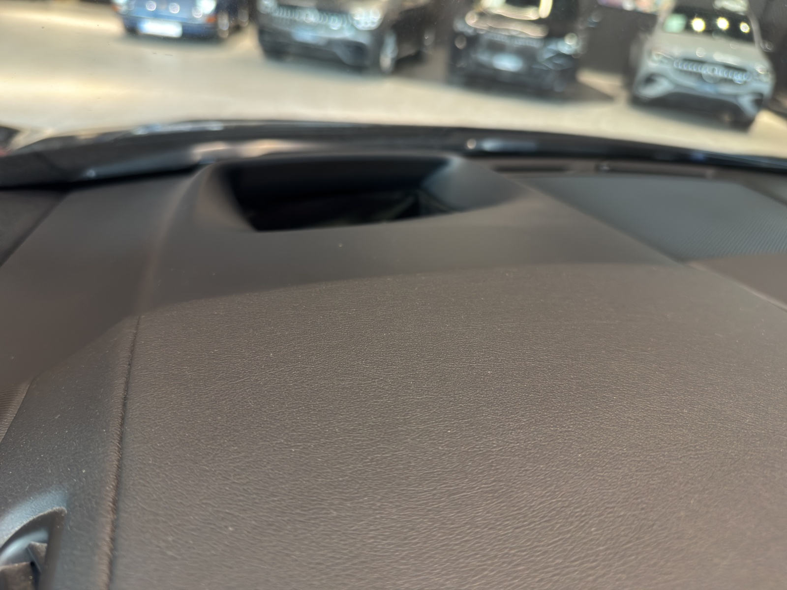 JAGUAR I-Pace EV400 HSE AWD-image-8