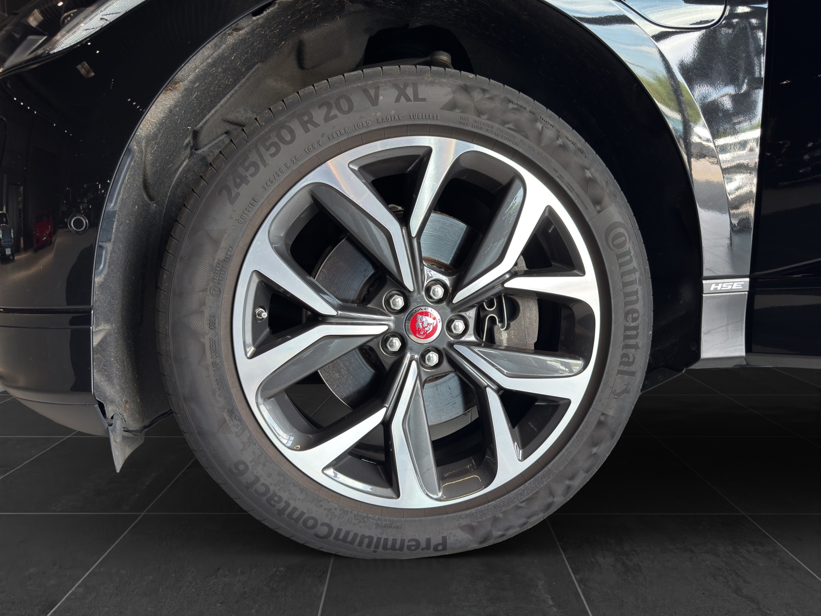 JAGUAR I-Pace EV400 HSE AWD-image-4