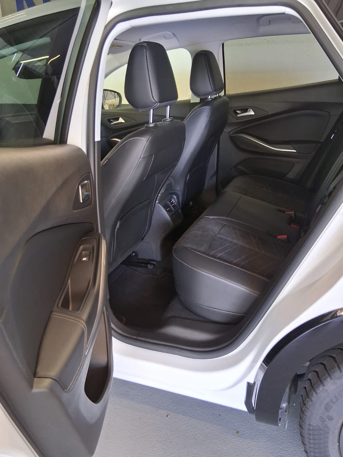OPEL Grandland 1.6 Hybrid GS Line Automatik-image-8