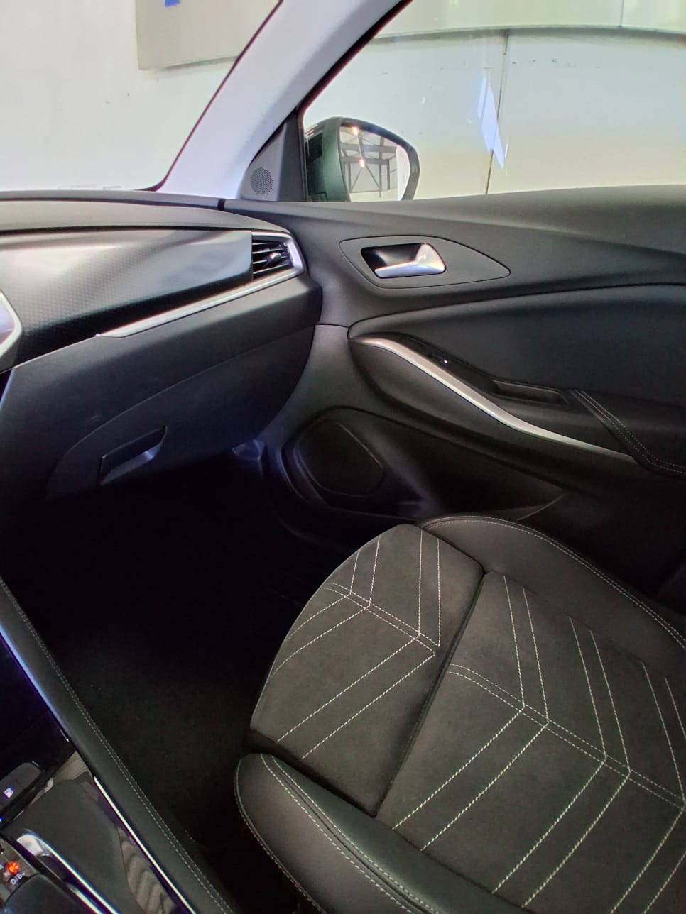 OPEL Grandland 1.6 Hybrid GS Line Automatik-image-20