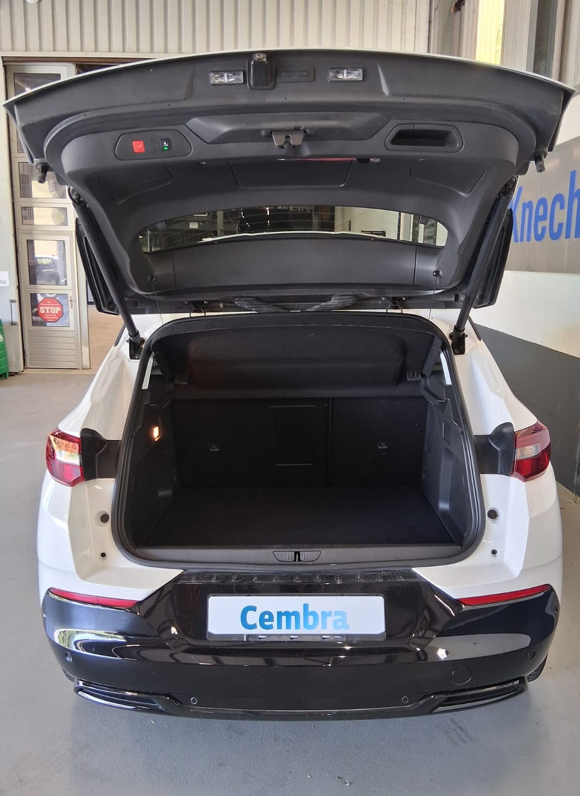 OPEL Grandland 1.6 Hybrid GS Line Automatik-image-6