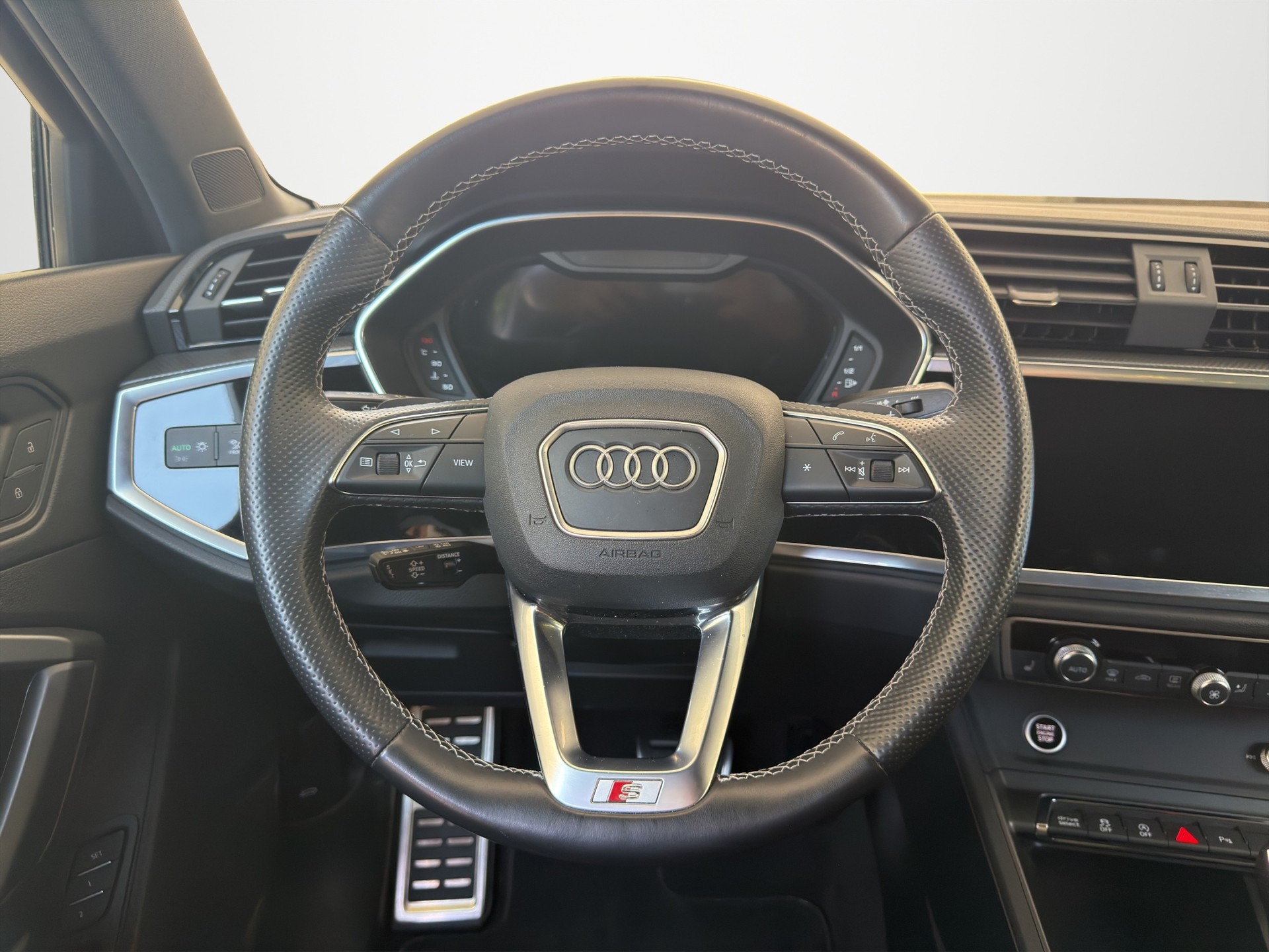 AUDI Q3 Sportback 35 TFSI S line Attraction S-tronic-image-8