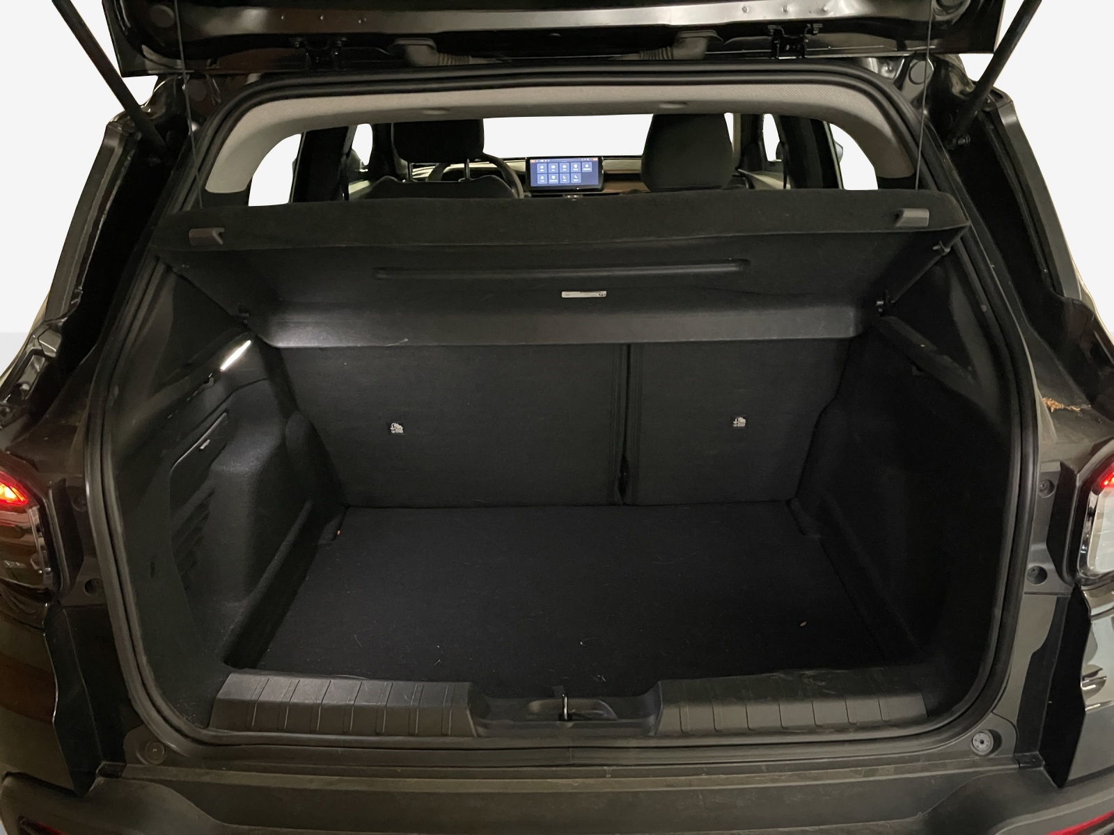 JEEP Avenger 1.2 Turbo MHEV Longitude Black Kite-image-11