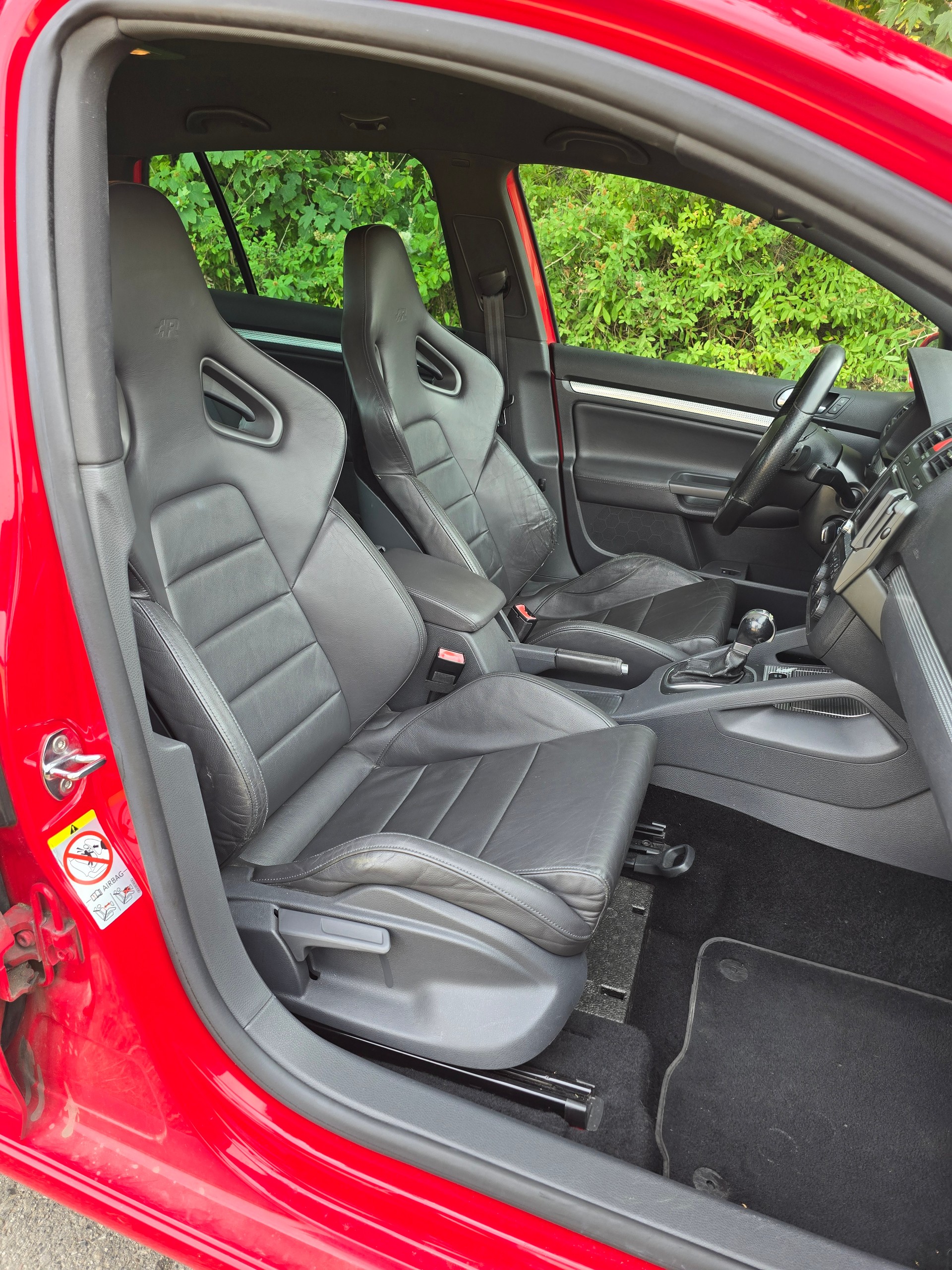 VW Golf R32 4Motion-image-11