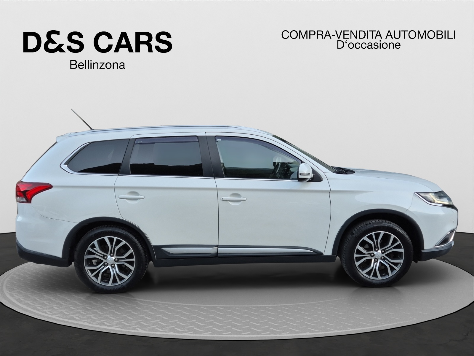 MITSUBISHI Outlander 2.2 DID Diamond 4WD Automatic-image-6
