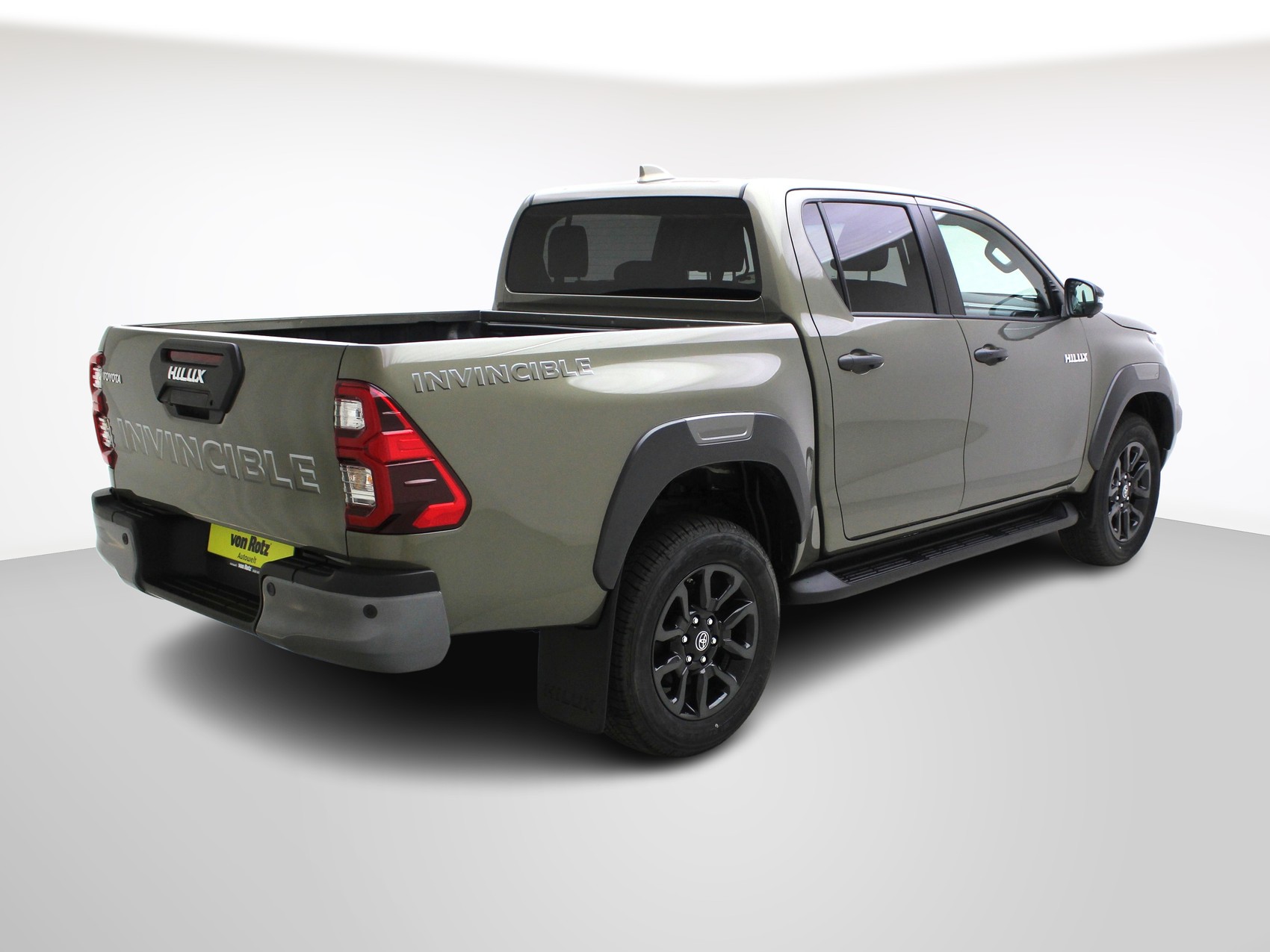 TOYOTA Hilux Double Cab.-Pick-up 2.8 D-4D MHEV 204 Invincible-image-3
