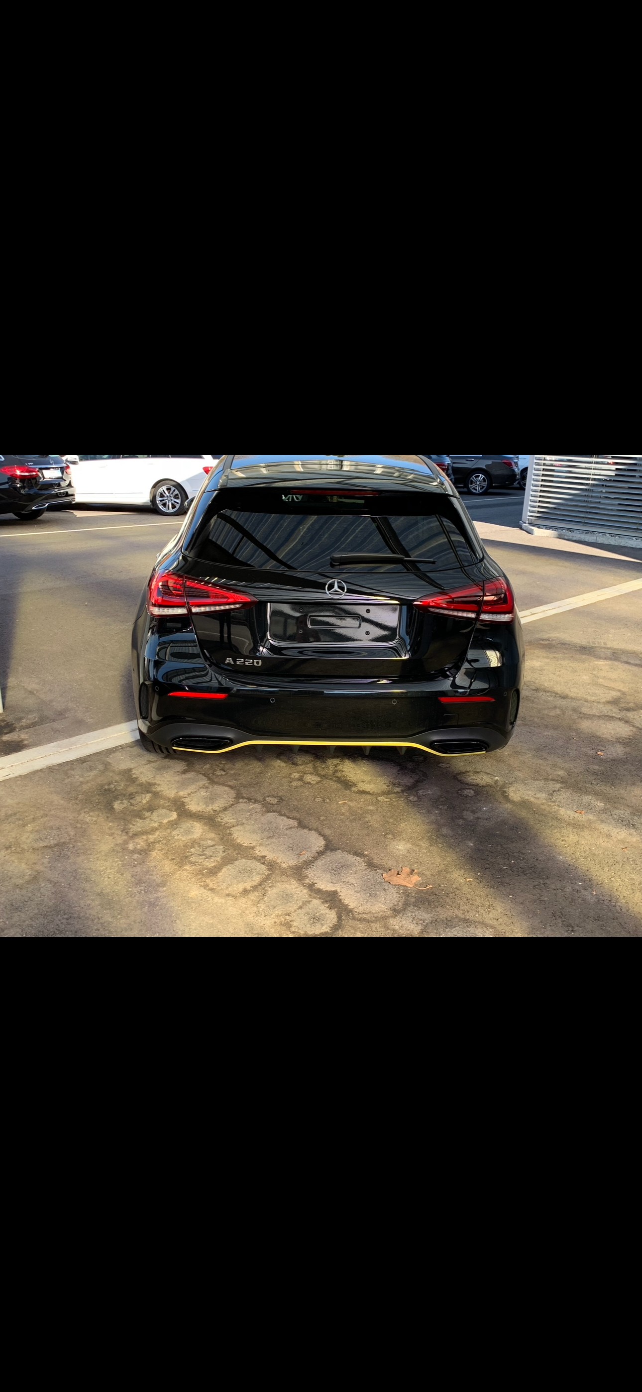 MERCEDES-BENZ A 220 AMG Line-image-1
