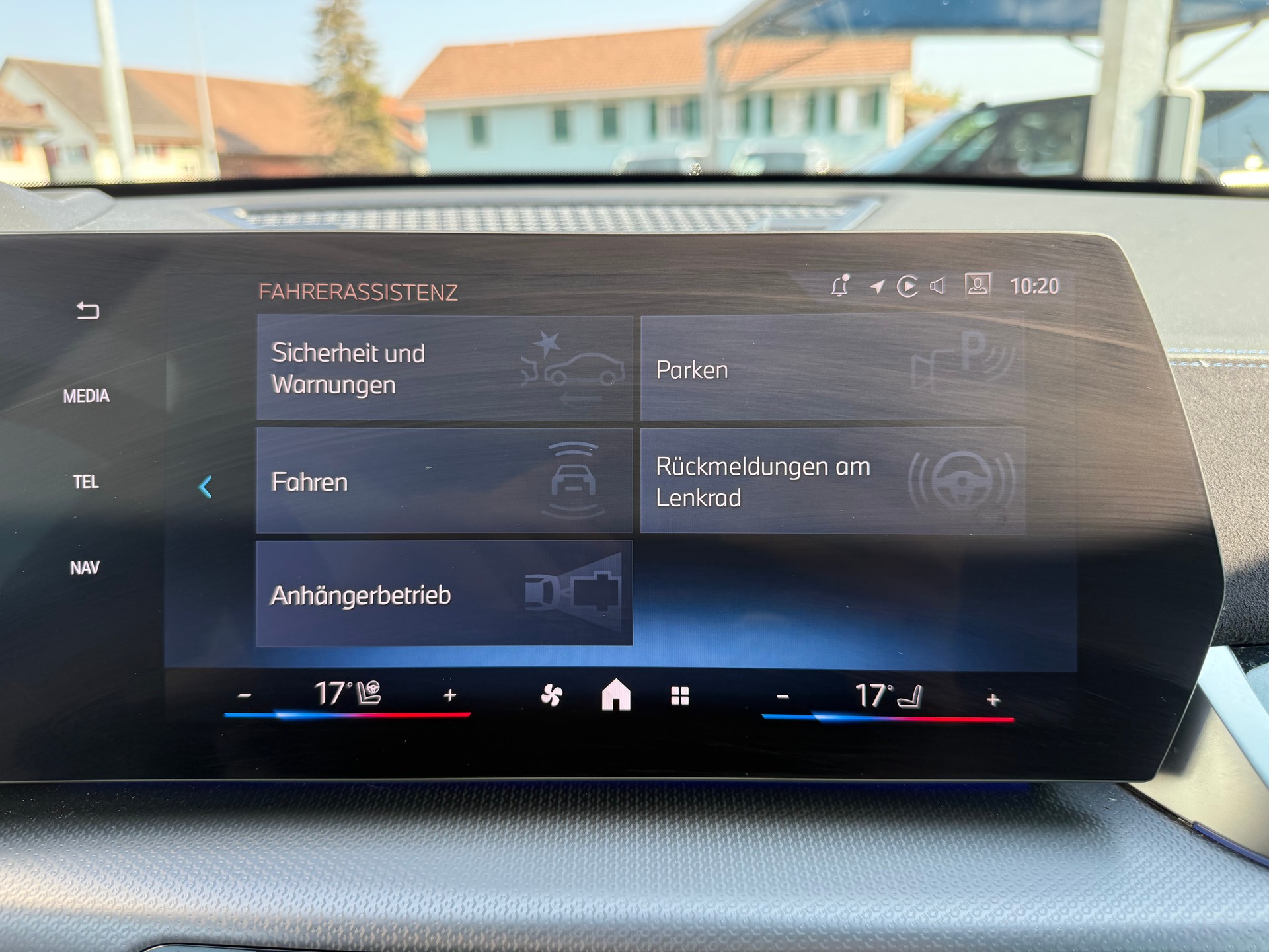 BMW X1 23i xDrive paddles M-SPROT PRO-image-18