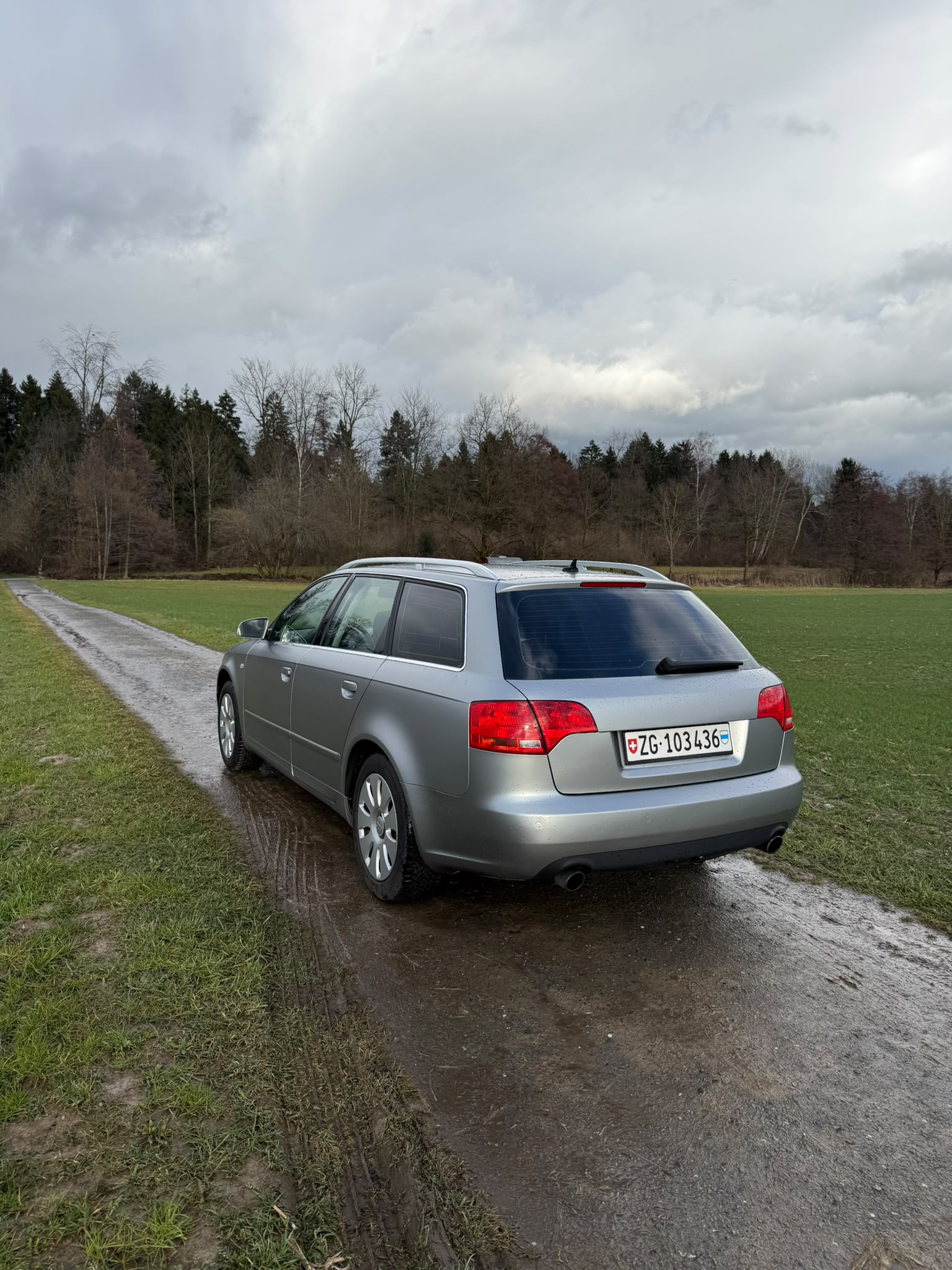 AUDI A4 Avant 2.0 Turbo FSI-image-4