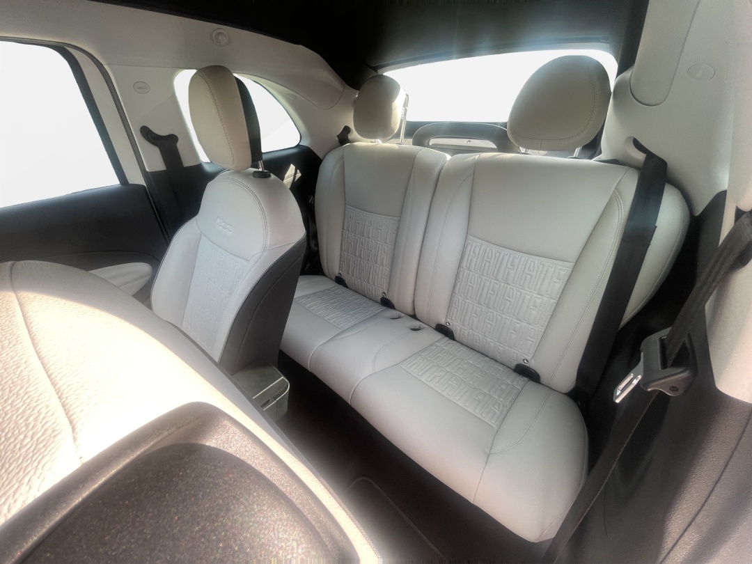 FIAT 500 C electric 87 kW Cult Edition-image-10