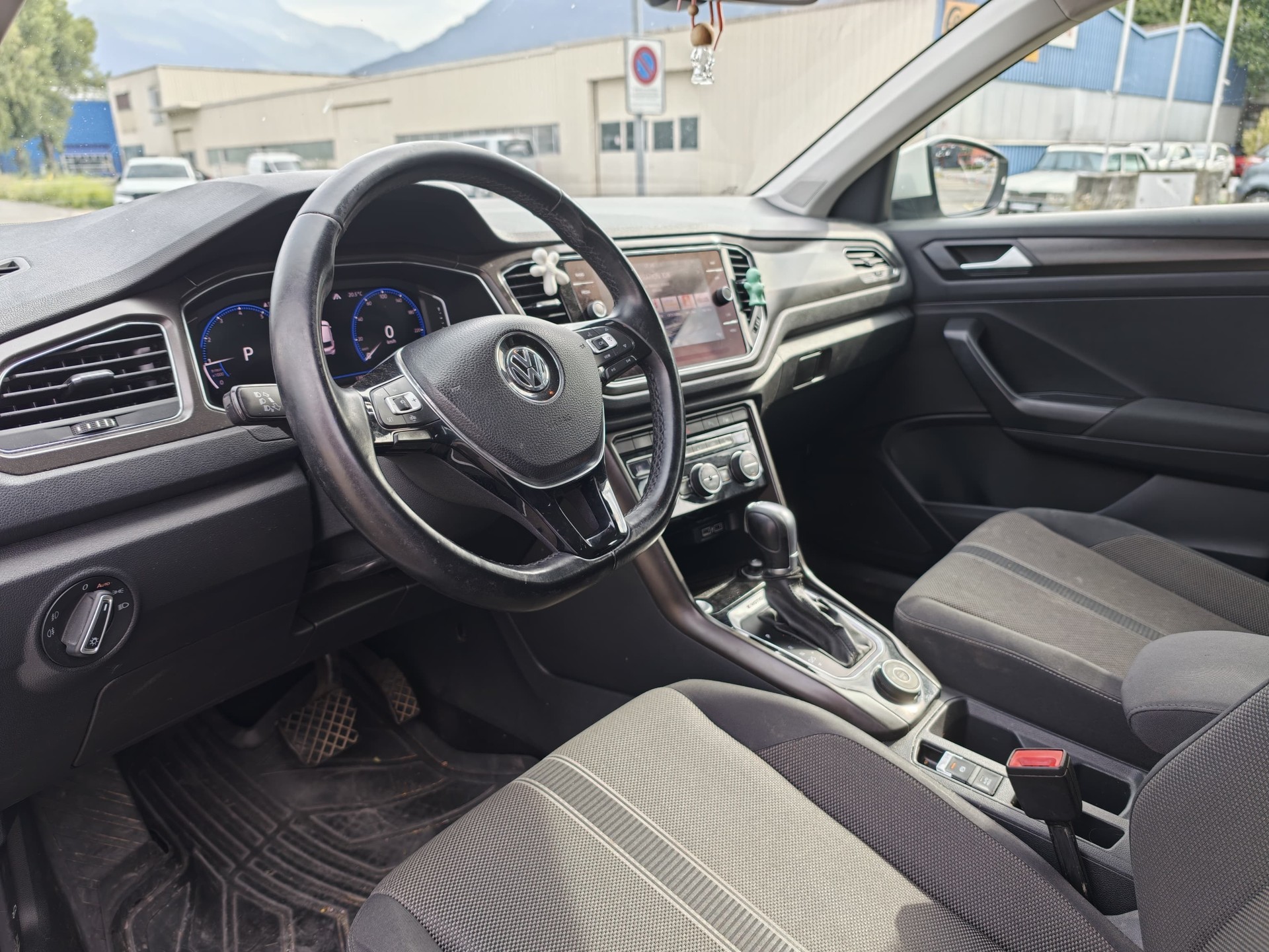 VW T-Roc 1.5 TSI EVO Sport DSG 4Motion-image-9