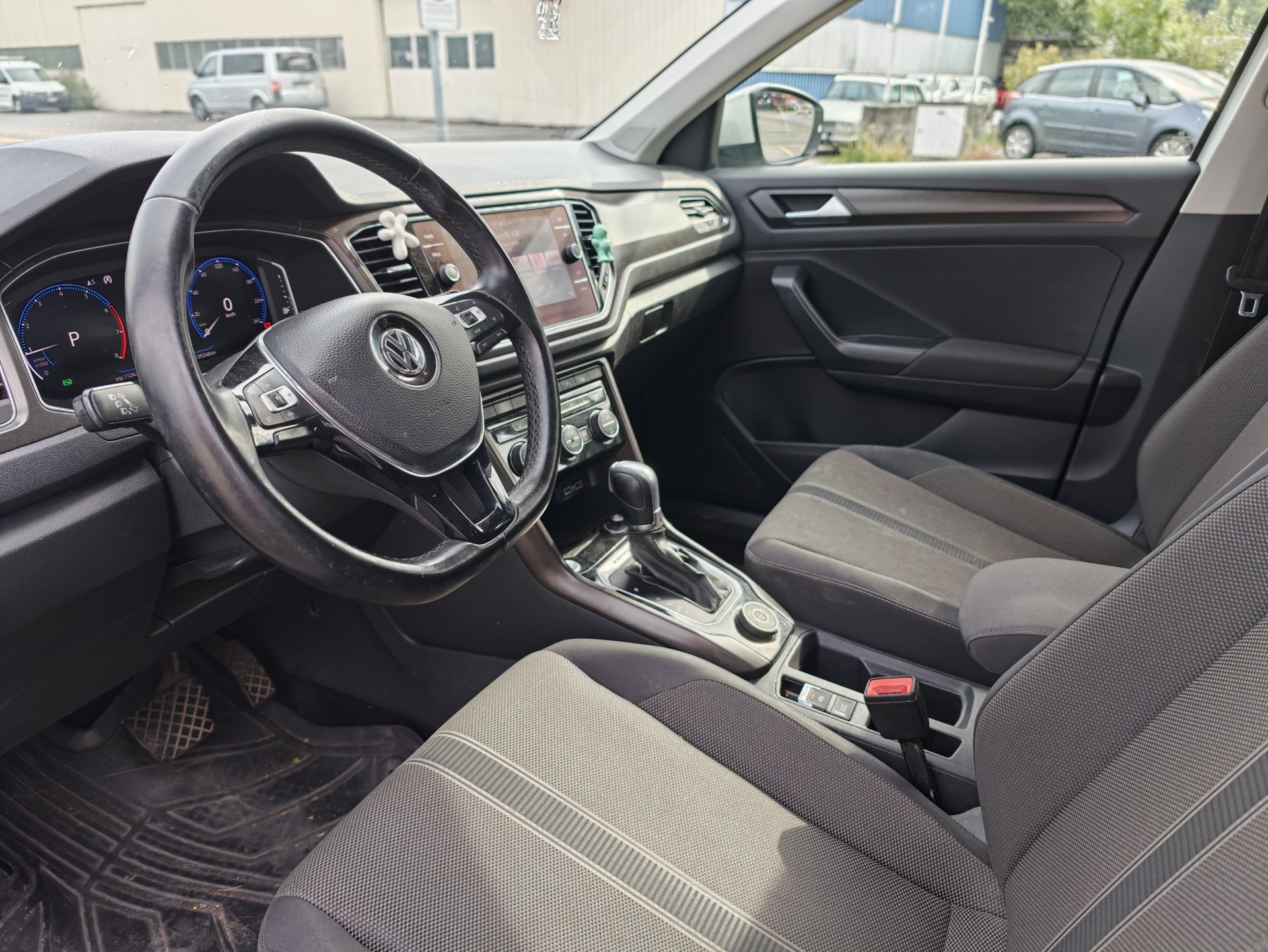 VW T-Roc 1.5 TSI EVO Sport DSG 4Motion-image-6