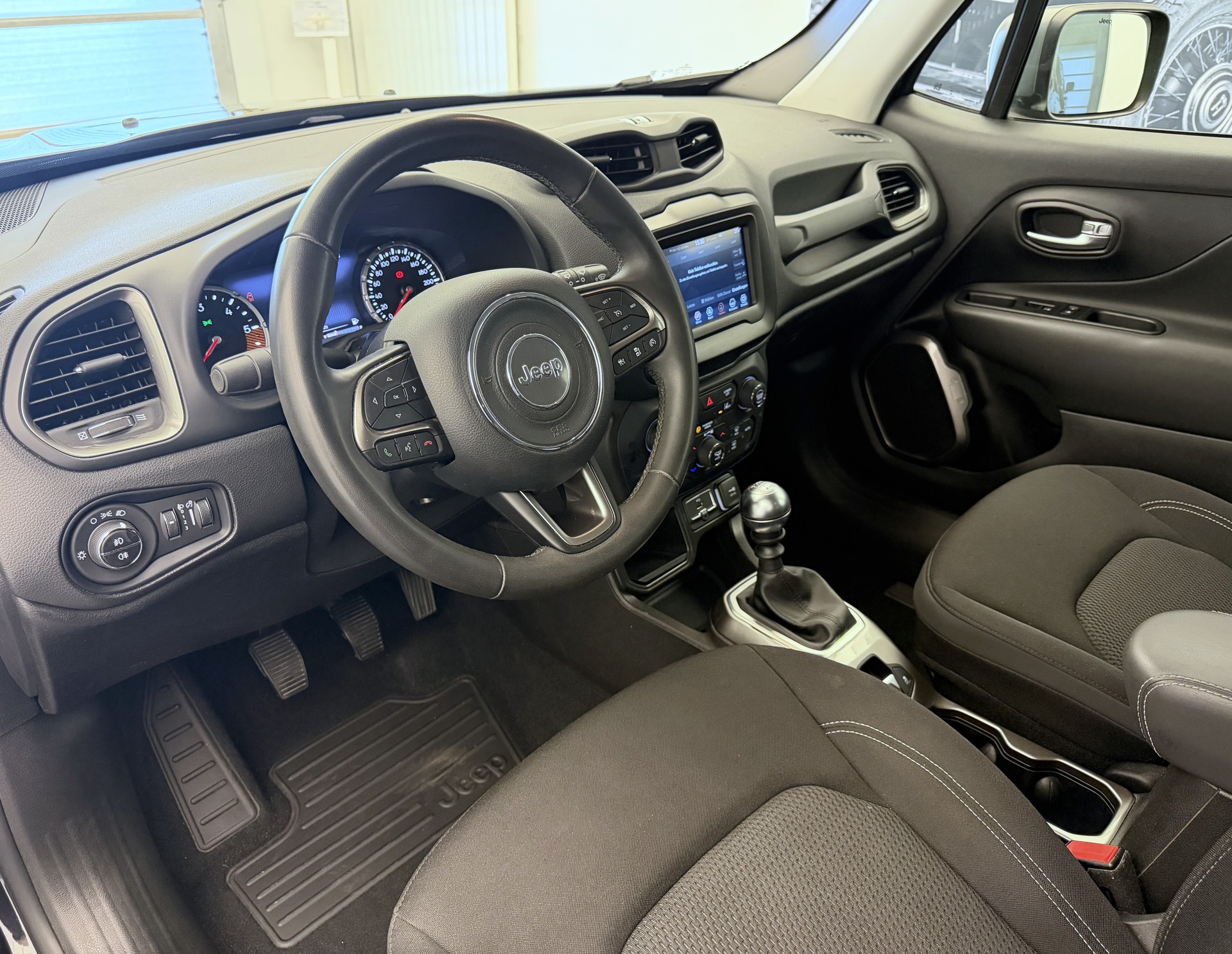 JEEP Renegade 2.0 CRD Night Eagle AWD-image-5