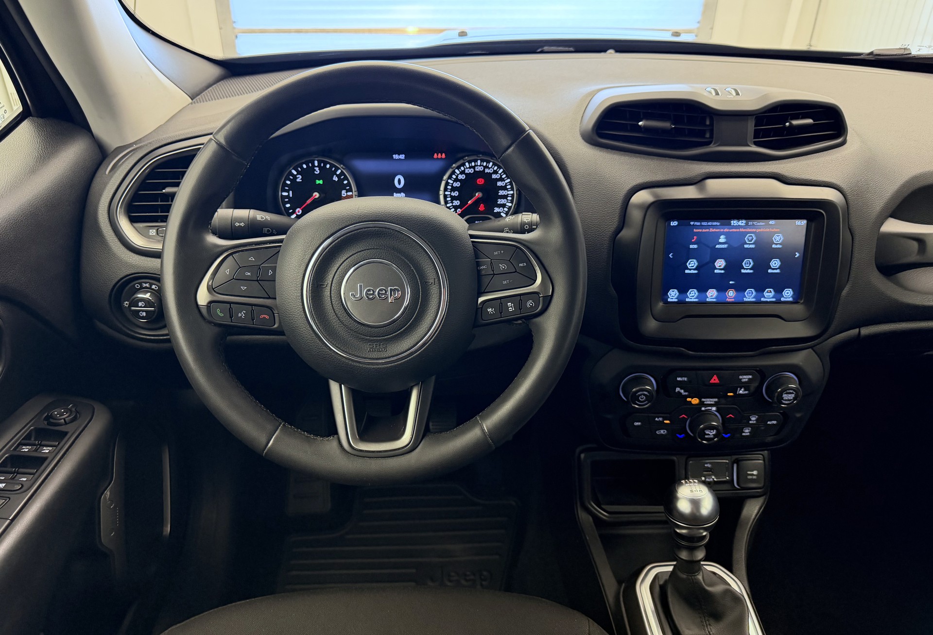 JEEP Renegade 2.0 CRD Night Eagle AWD-image-6