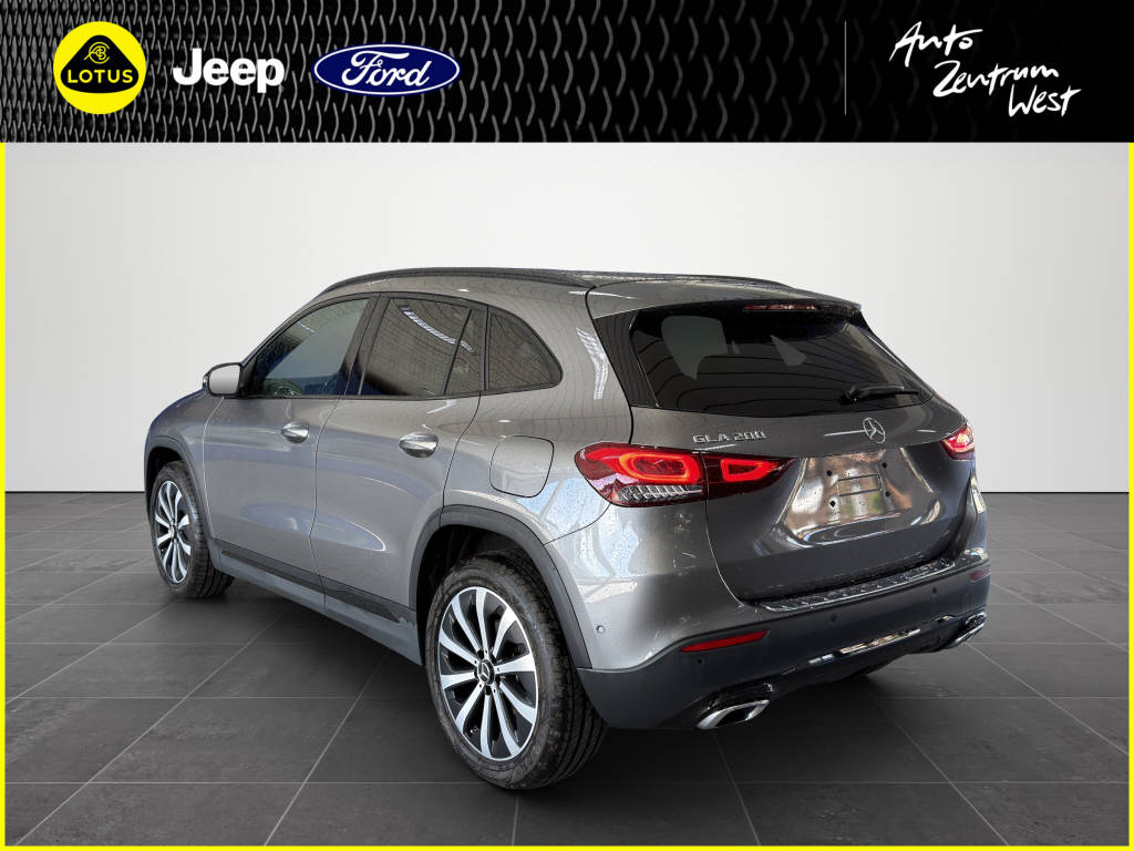MERCEDES-BENZ GLA 200 Progressive-image-2