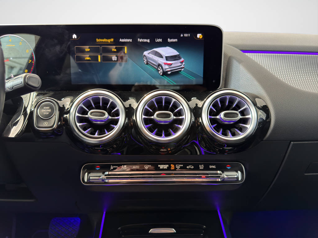 MERCEDES-BENZ GLA 200 Progressive-image-11