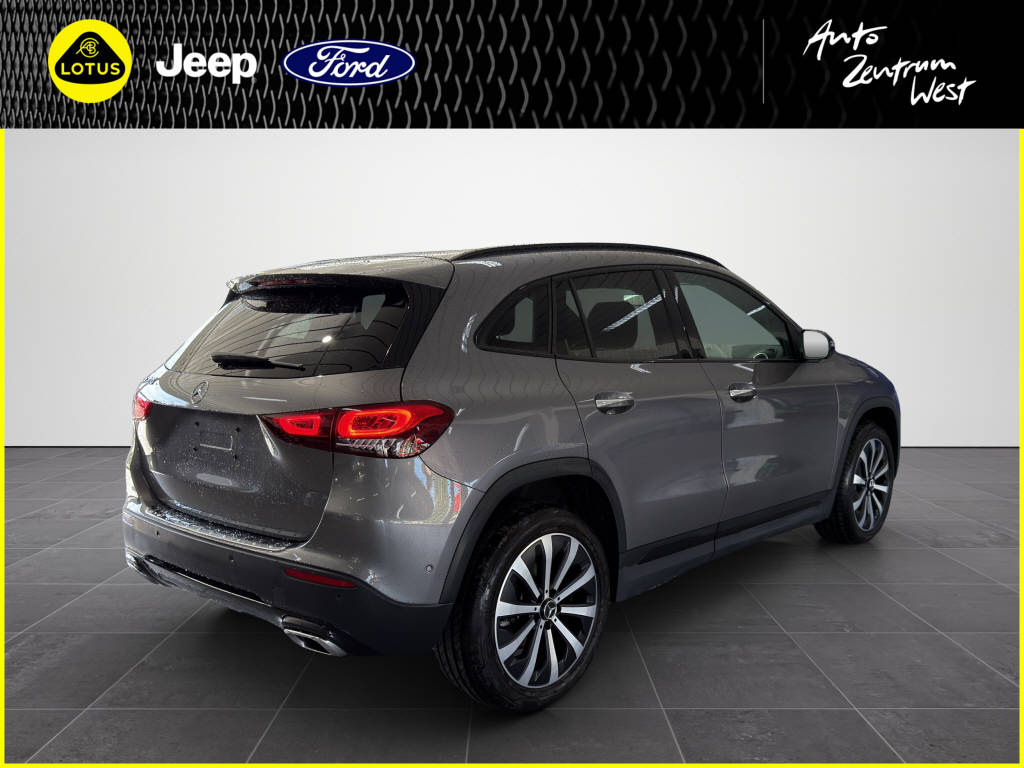 MERCEDES-BENZ GLA 200 Progressive-image-4