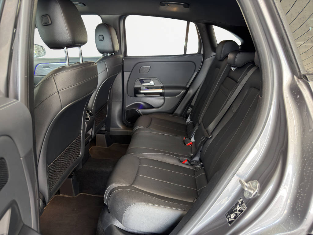 MERCEDES-BENZ GLA 200 Progressive-image-13