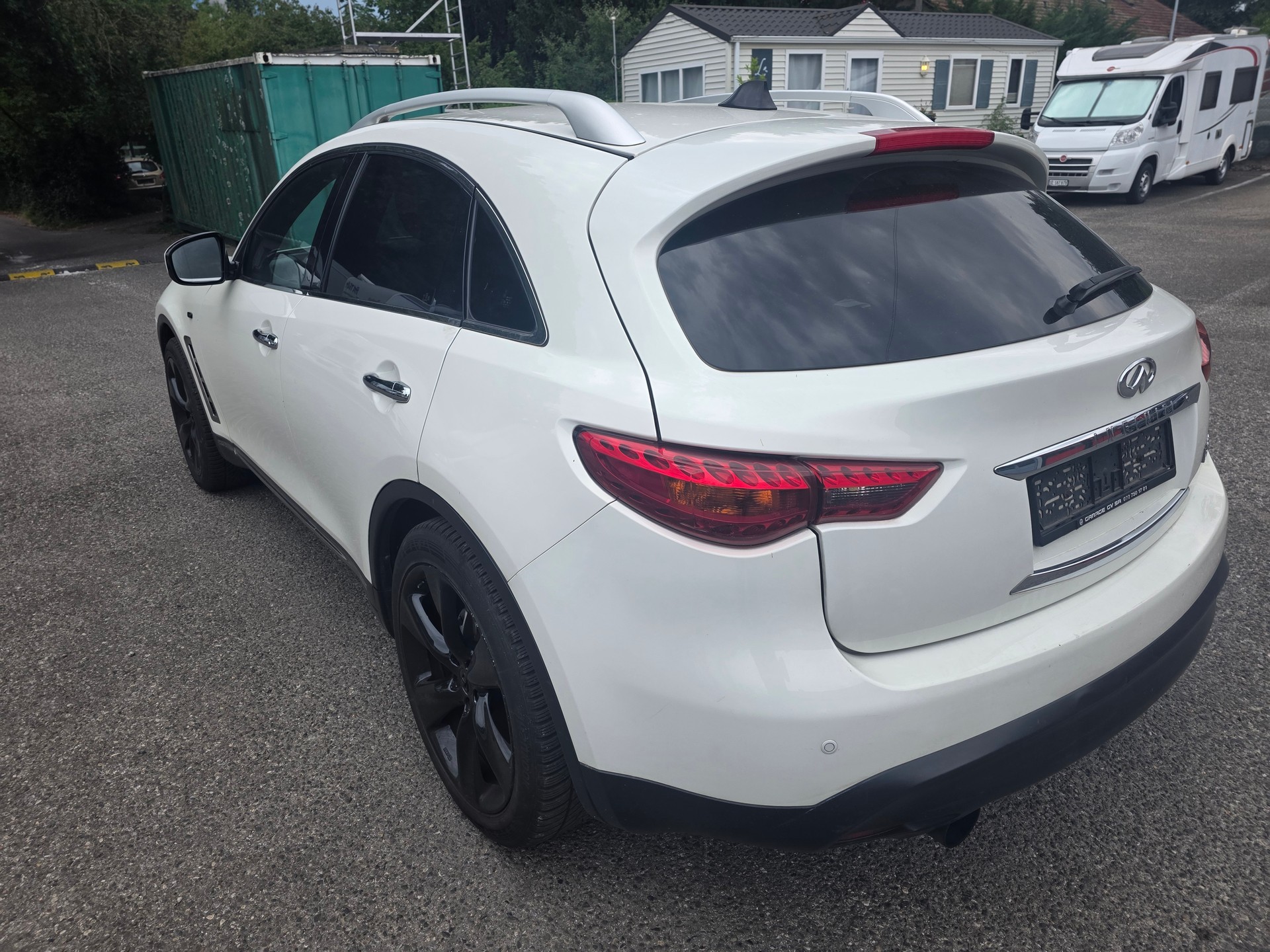 INFINITI FX30d S Premium AWD Automatic-image-5