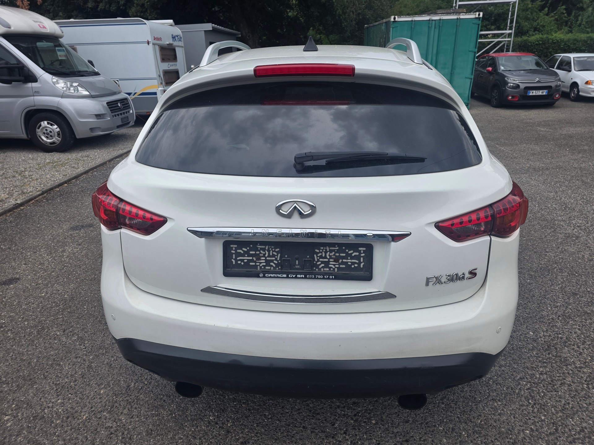 INFINITI FX30d S Premium AWD Automatic-image-4