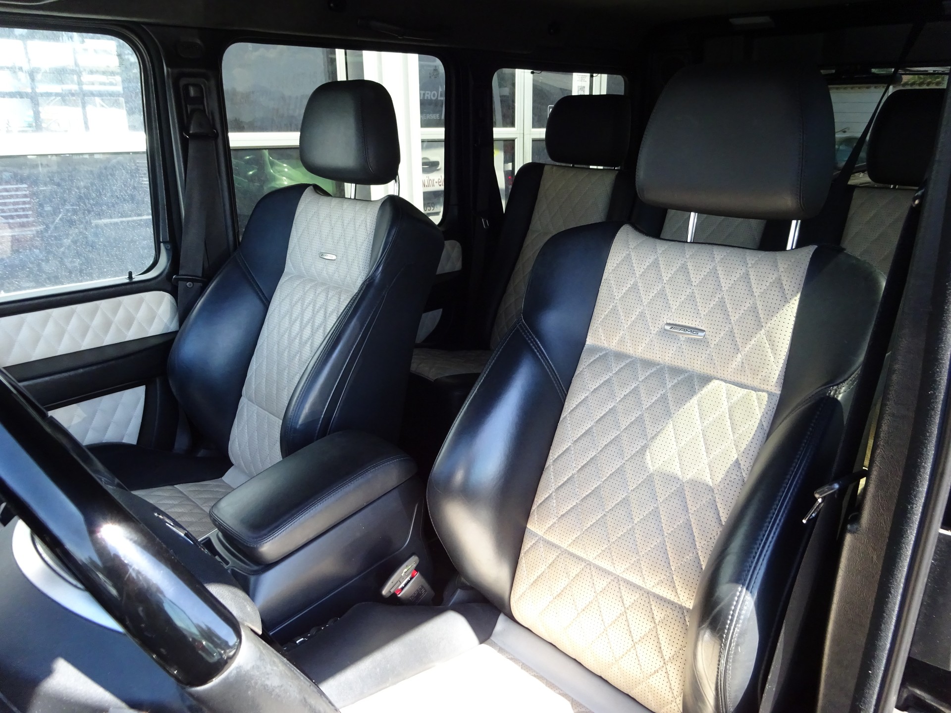 MERCEDES-BENZ G 63 AMG Automatic-image-7