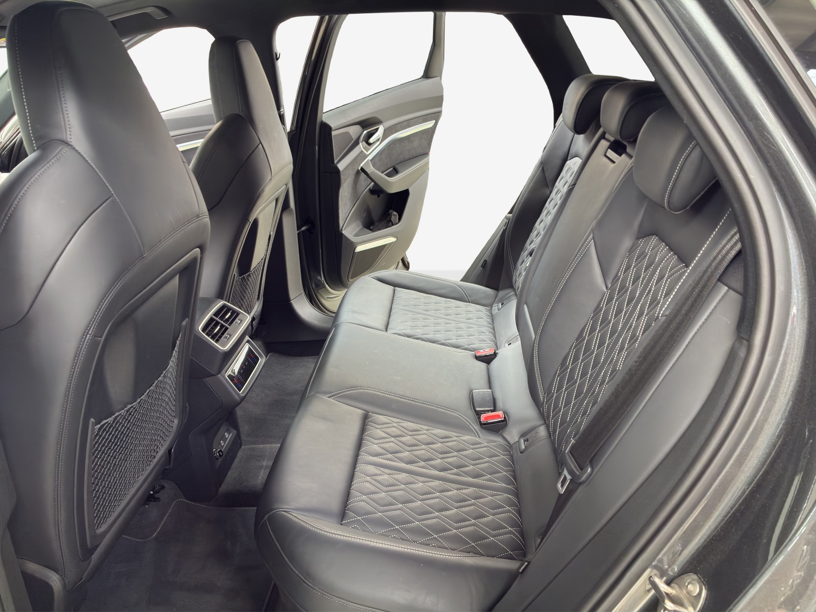 AUDI e-tron S quattro-image-12