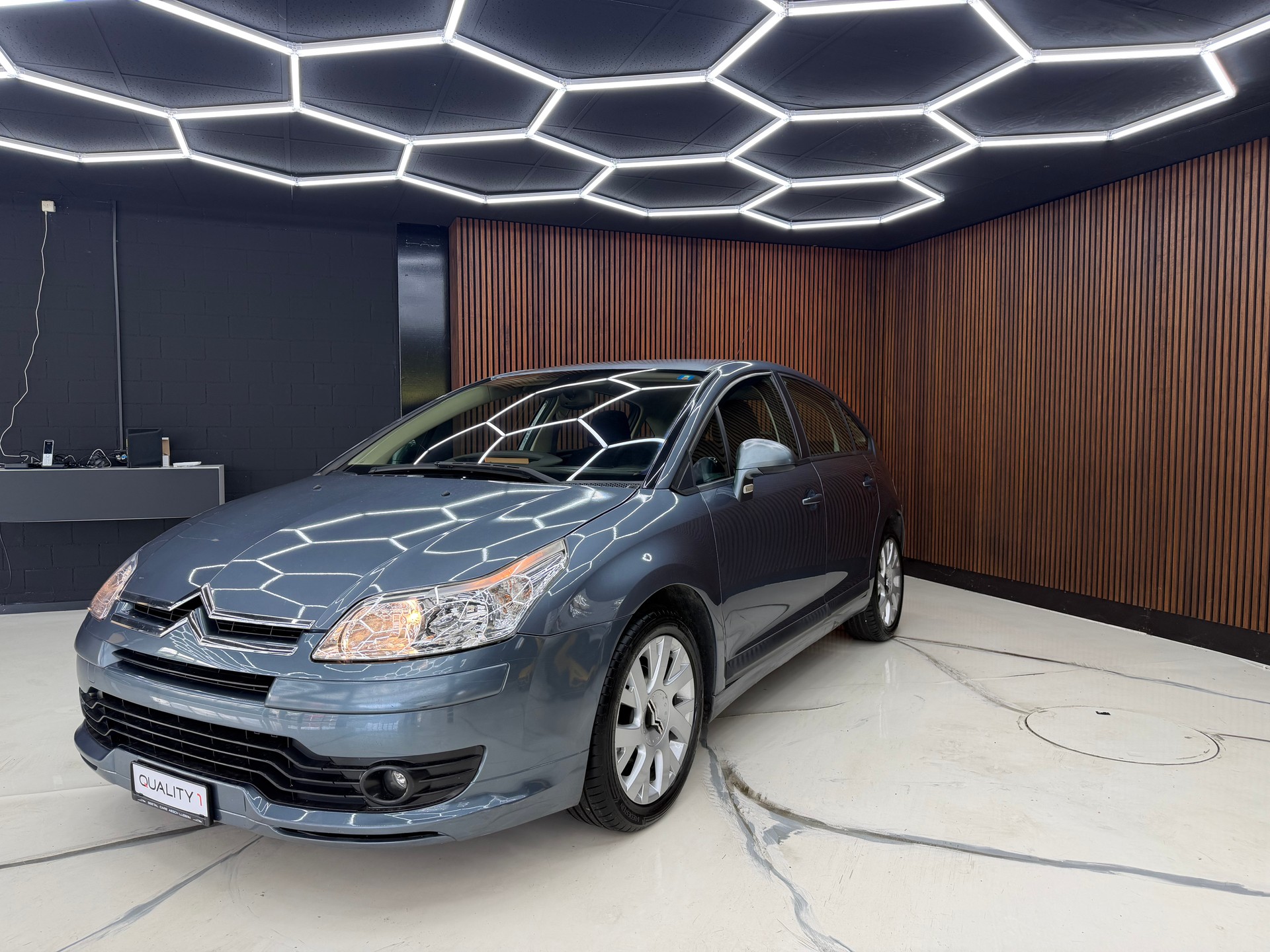 CITROEN C4 Berline 1.6i 16V SX-image-0
