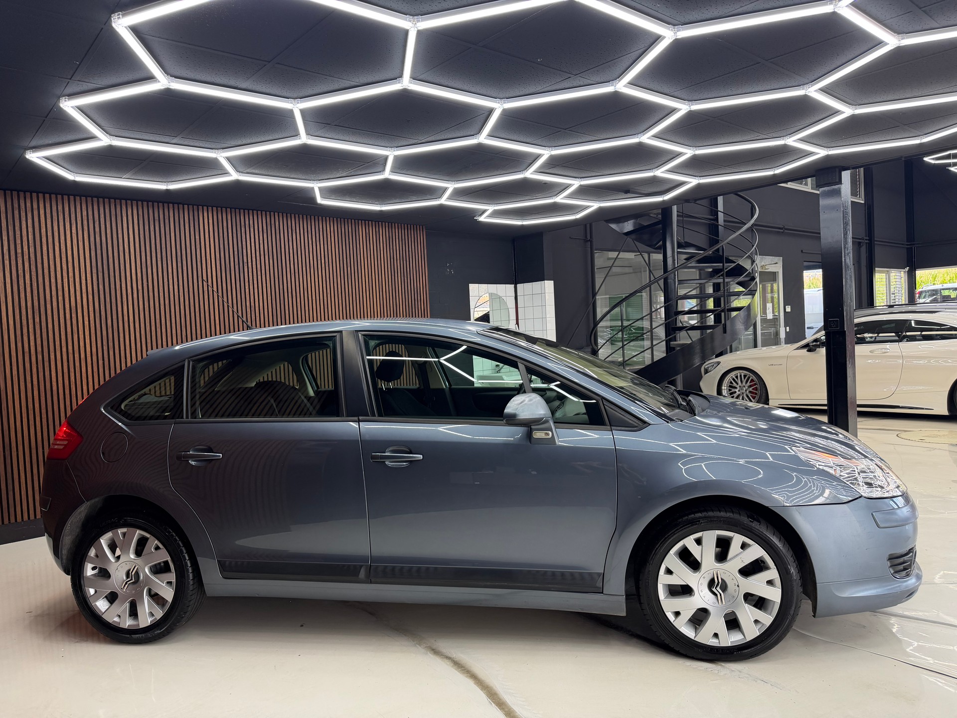 CITROEN C4 Berline 1.6i 16V SX-image-3