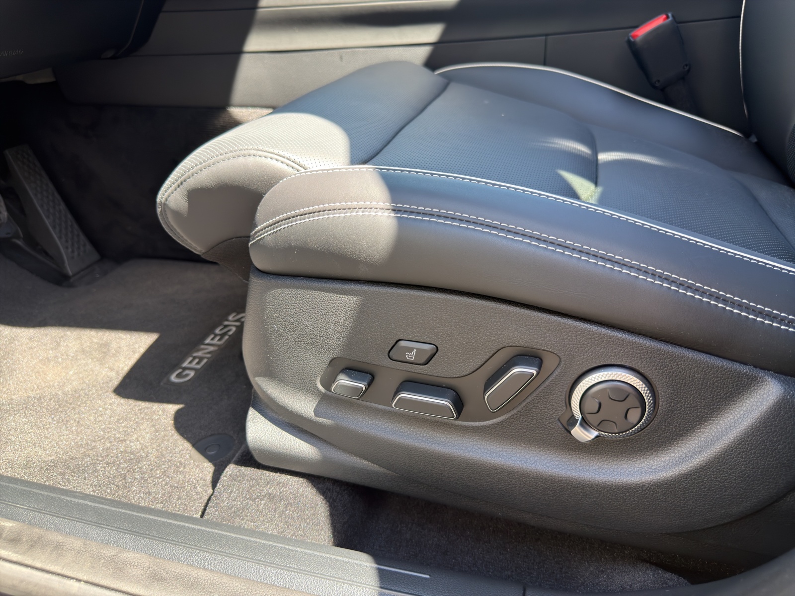 GENESIS GV70 Electrified Sport kWh 77,4 AWD-image-17