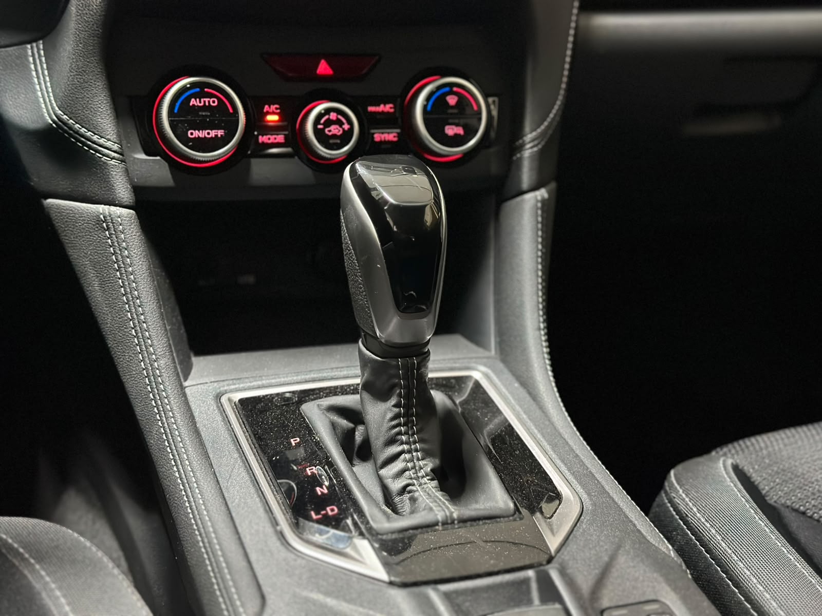 SUBARU Impreza 1.6 Advantage AWD CVT-image-13