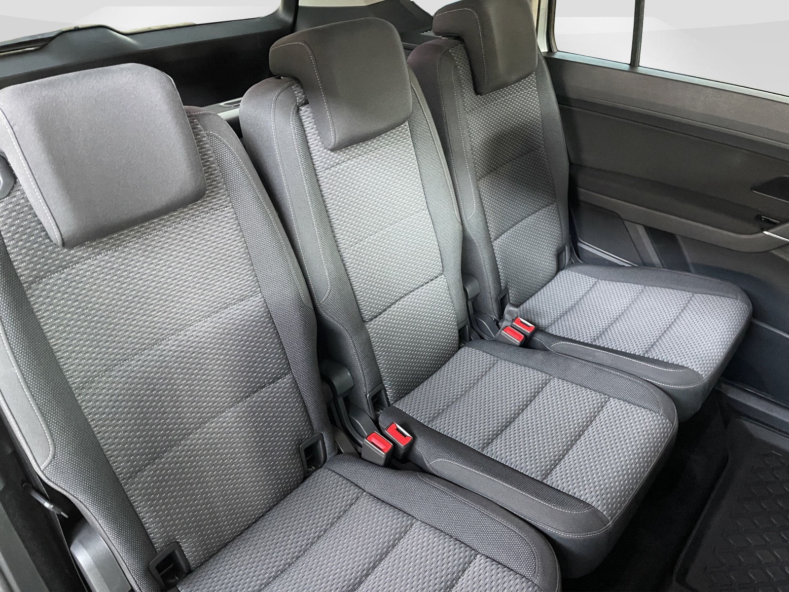 VW Touran 1.5 TSI Comfortline DSG-image-9