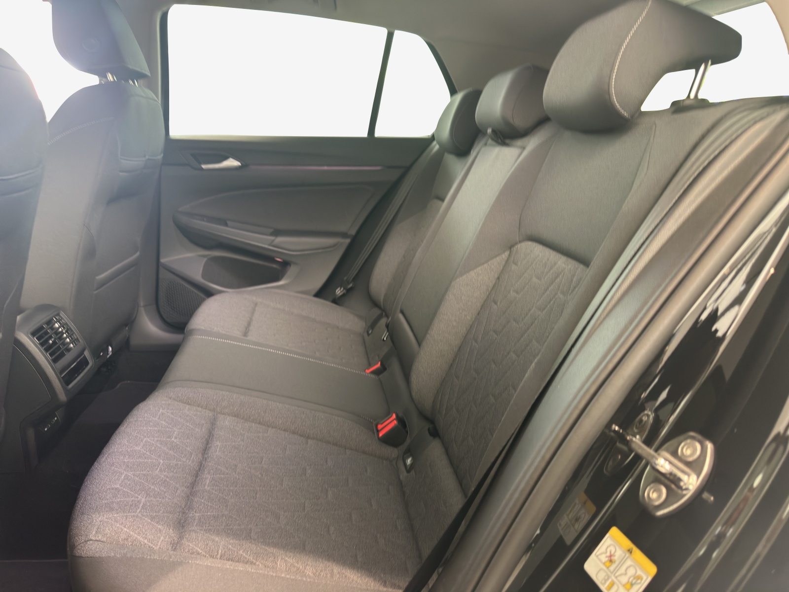 VW Golf 1.5 e TSI mHEV United DSG-image-11