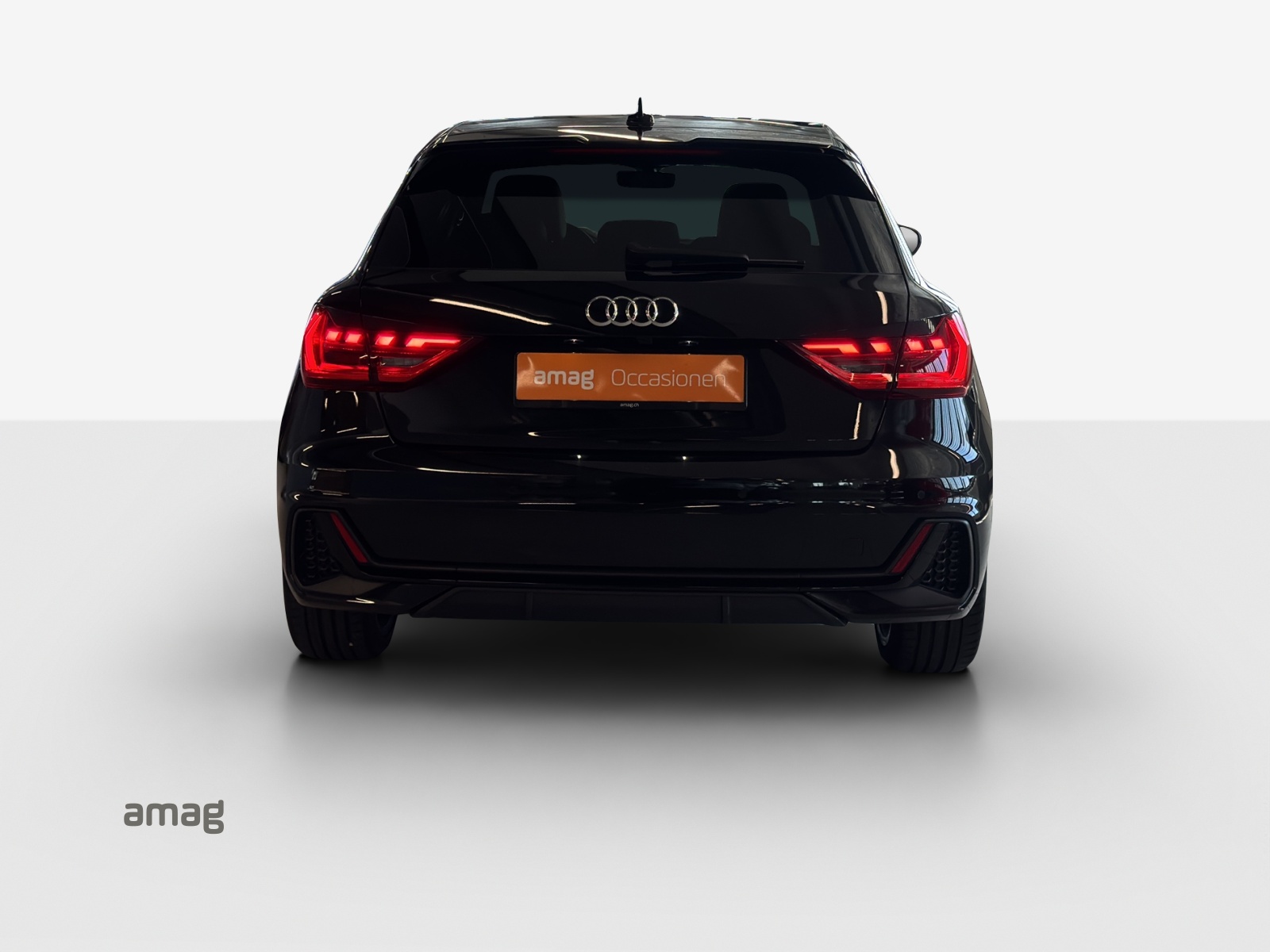 AUDI A1 Sportback 35 TFSI S Line S-tronic-image-3